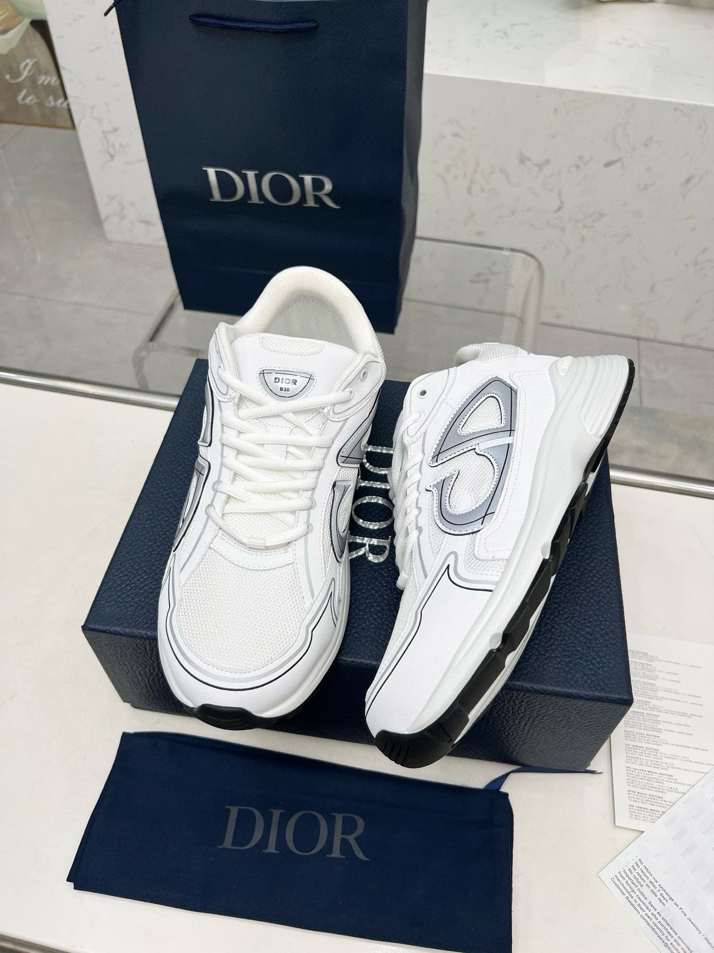Dior