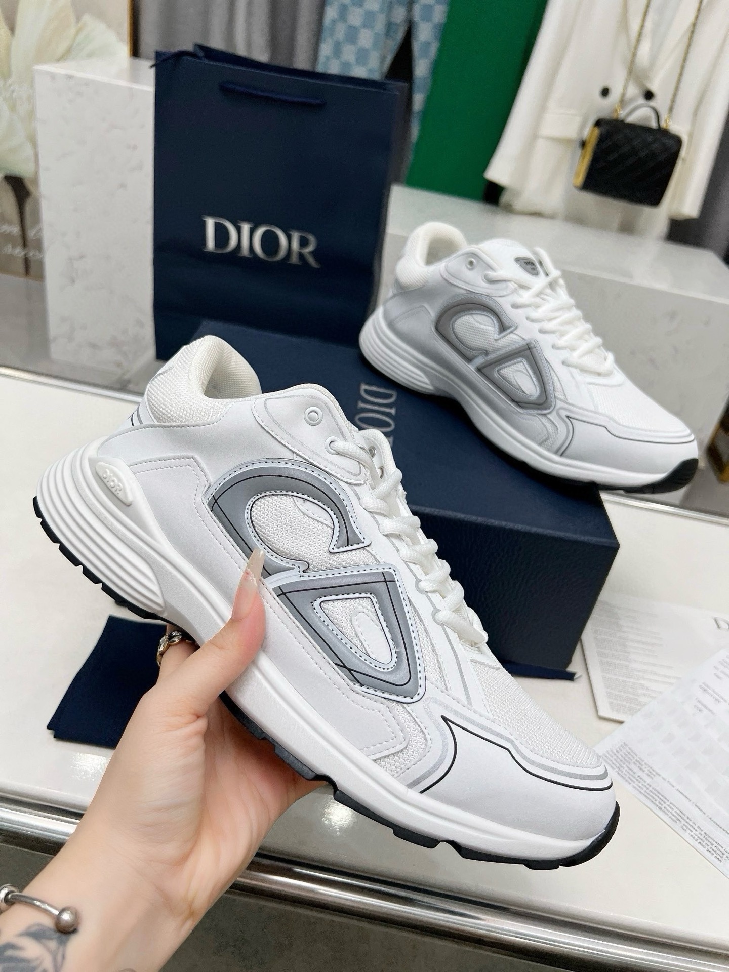 Dior