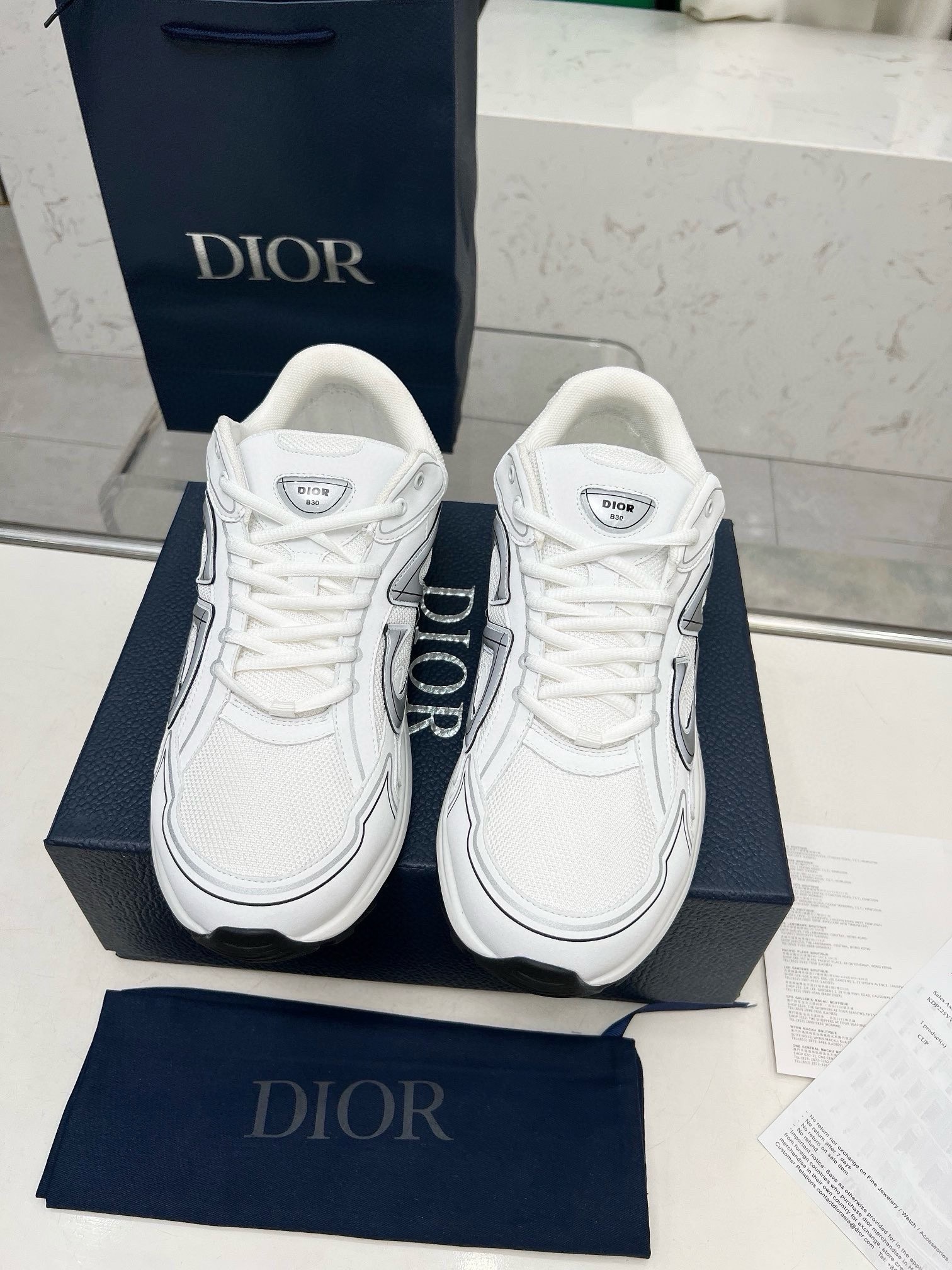 Dior