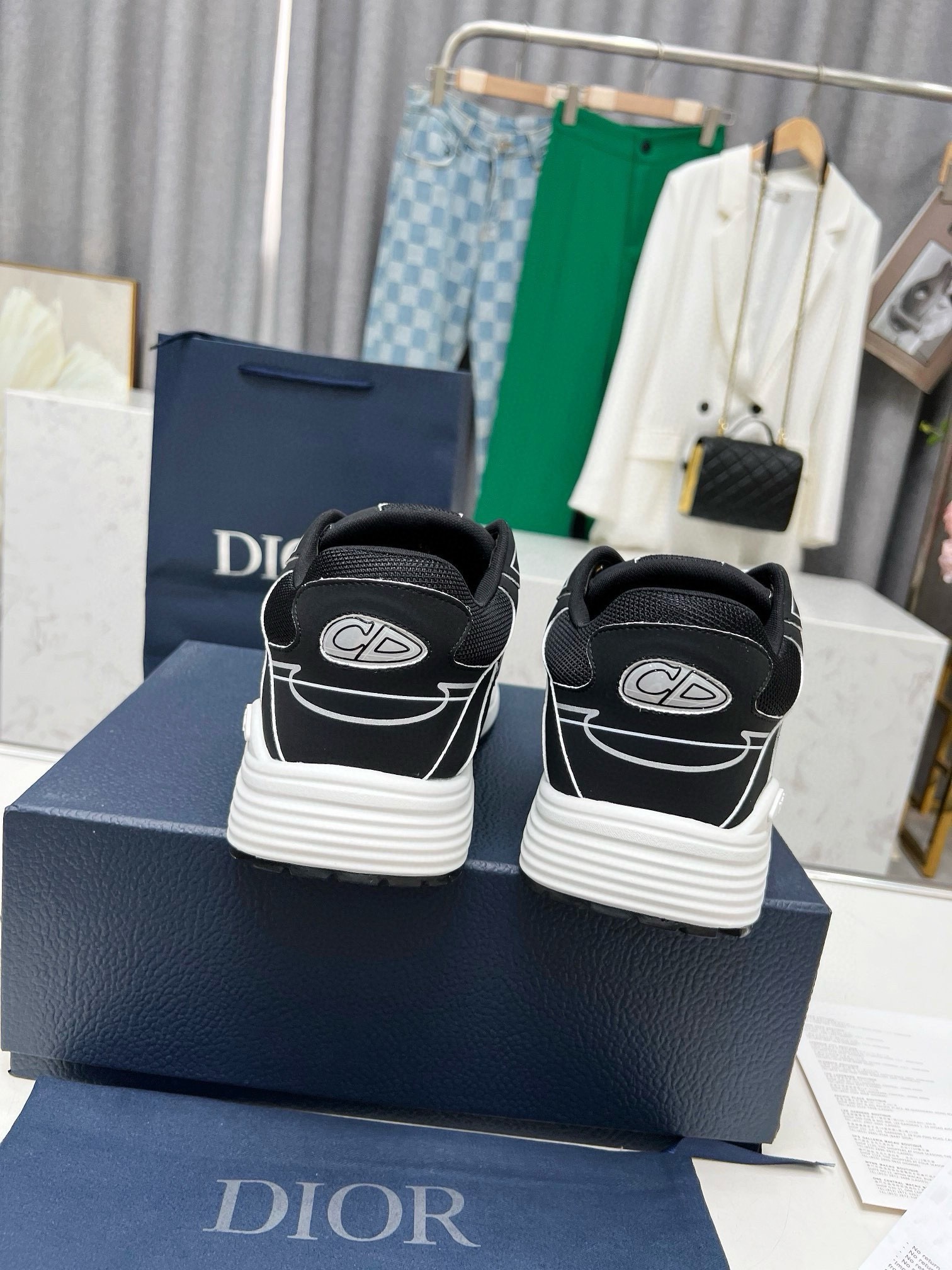 Dior