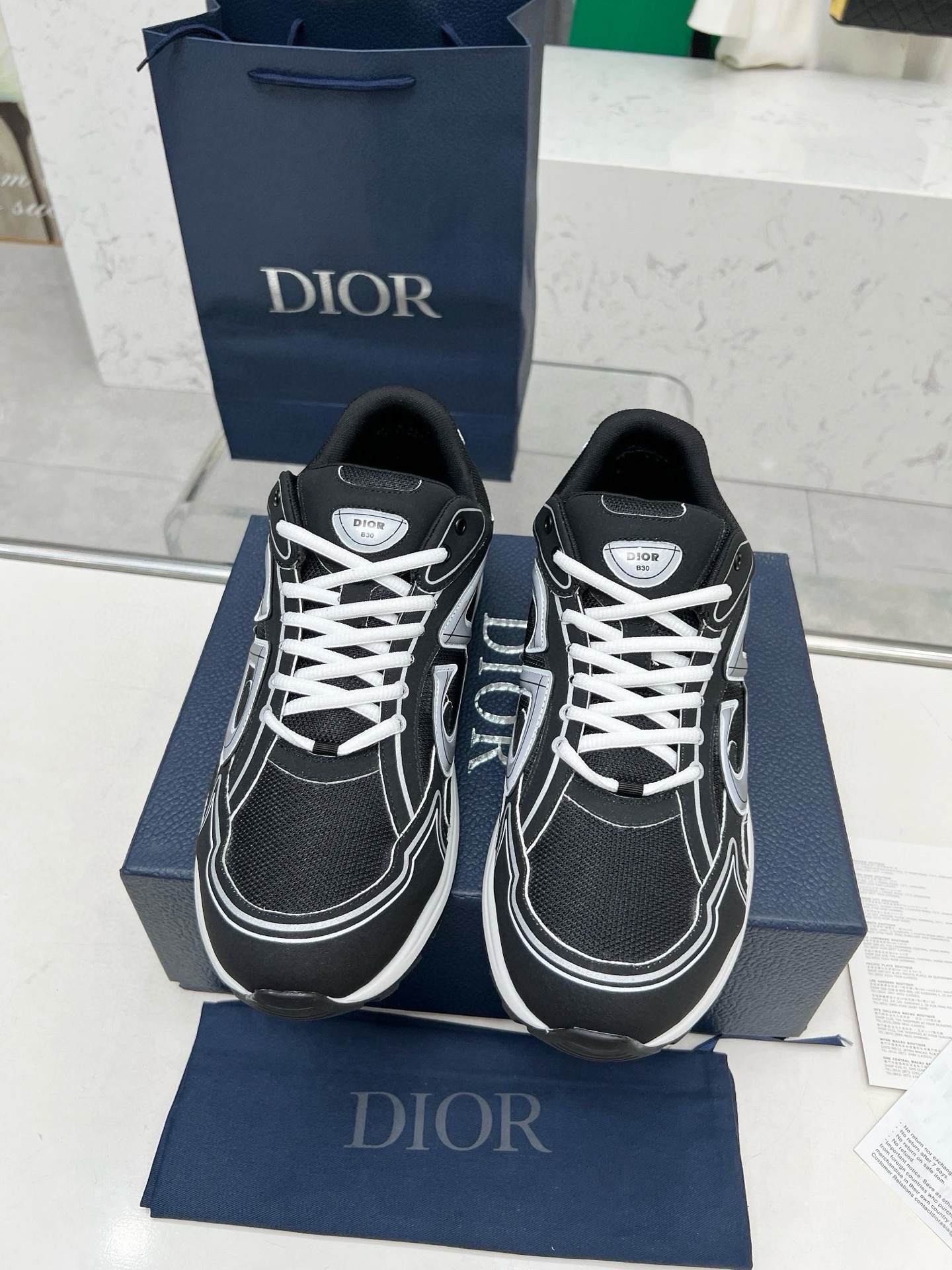 Dior