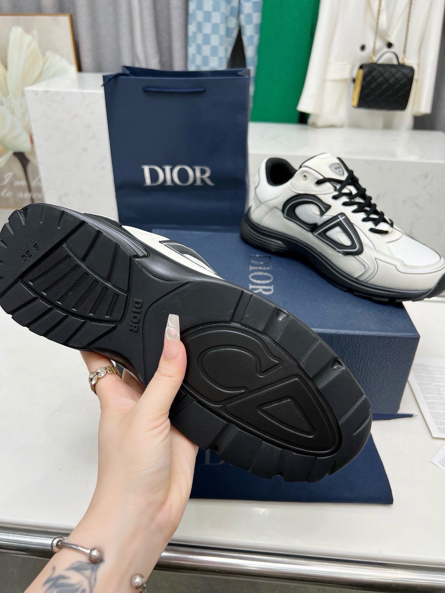 Dior