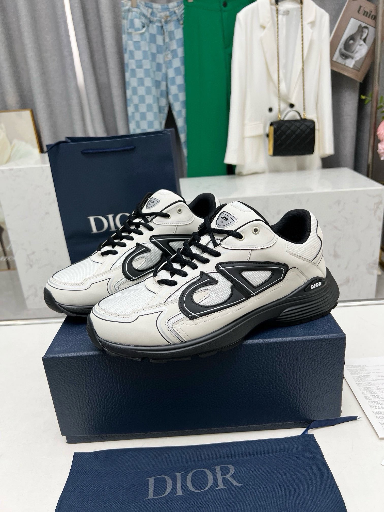 Dior