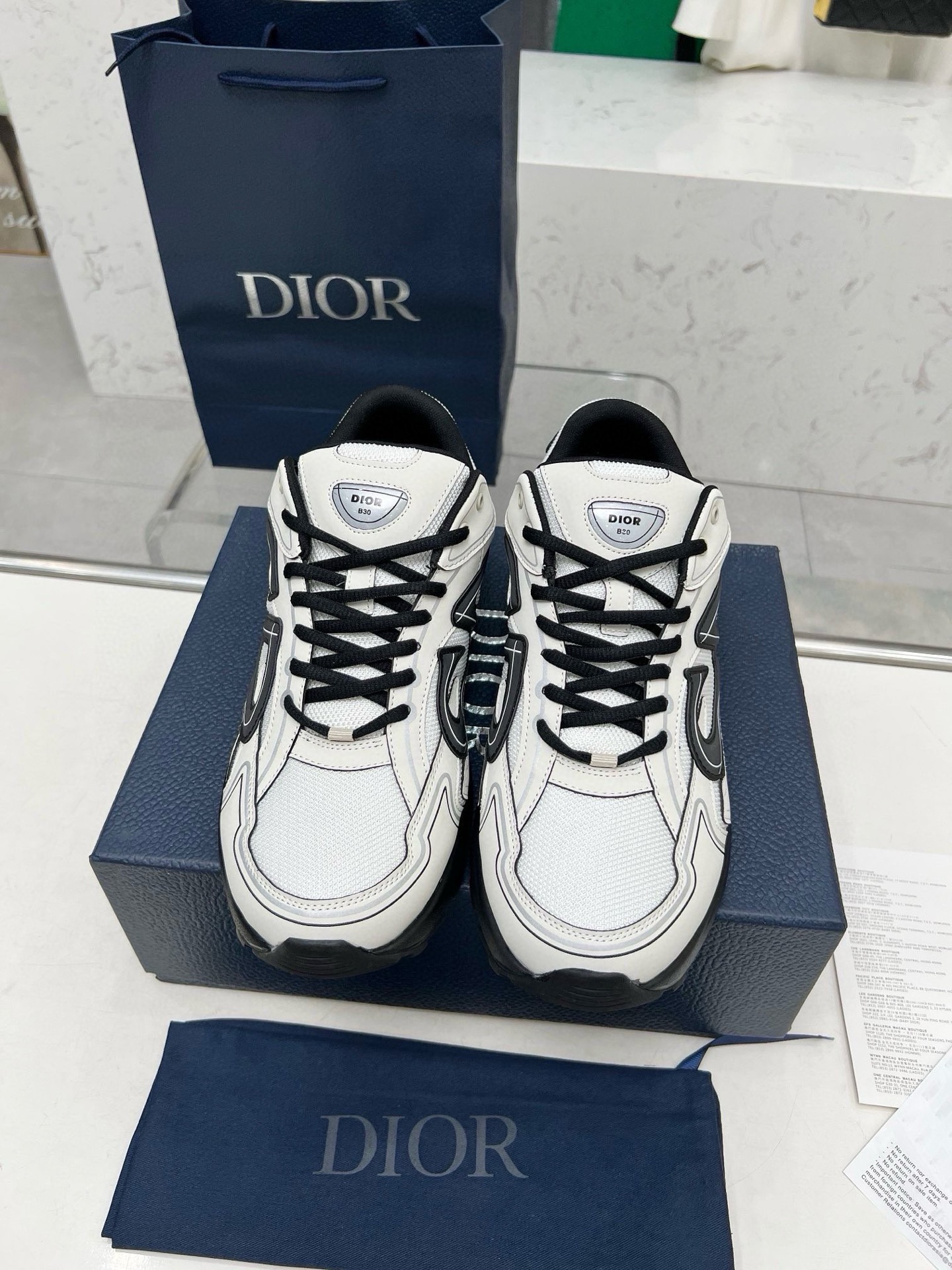 Dior