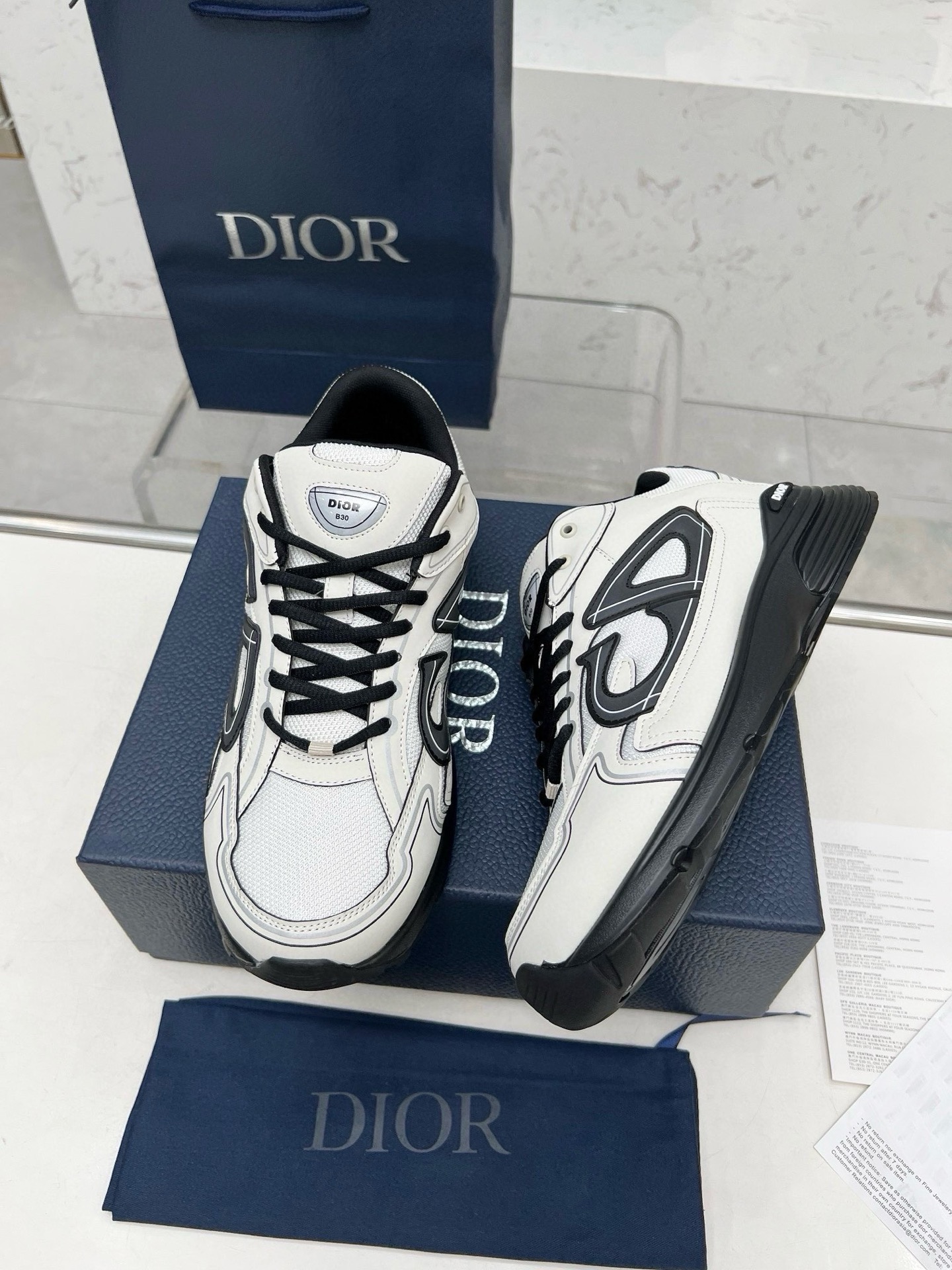 Dior