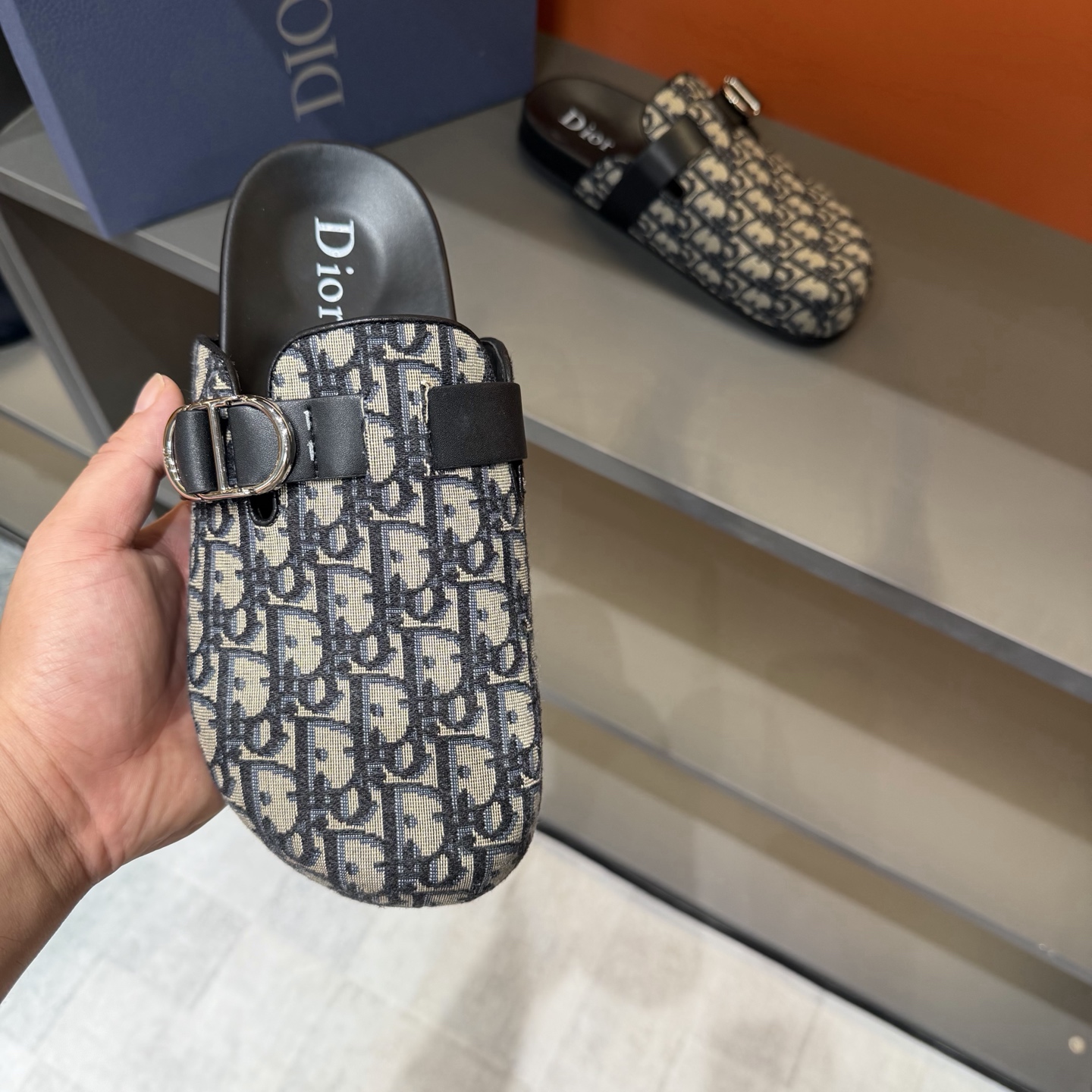 Dior