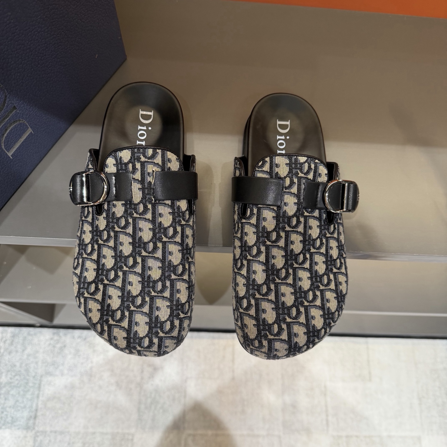 Dior