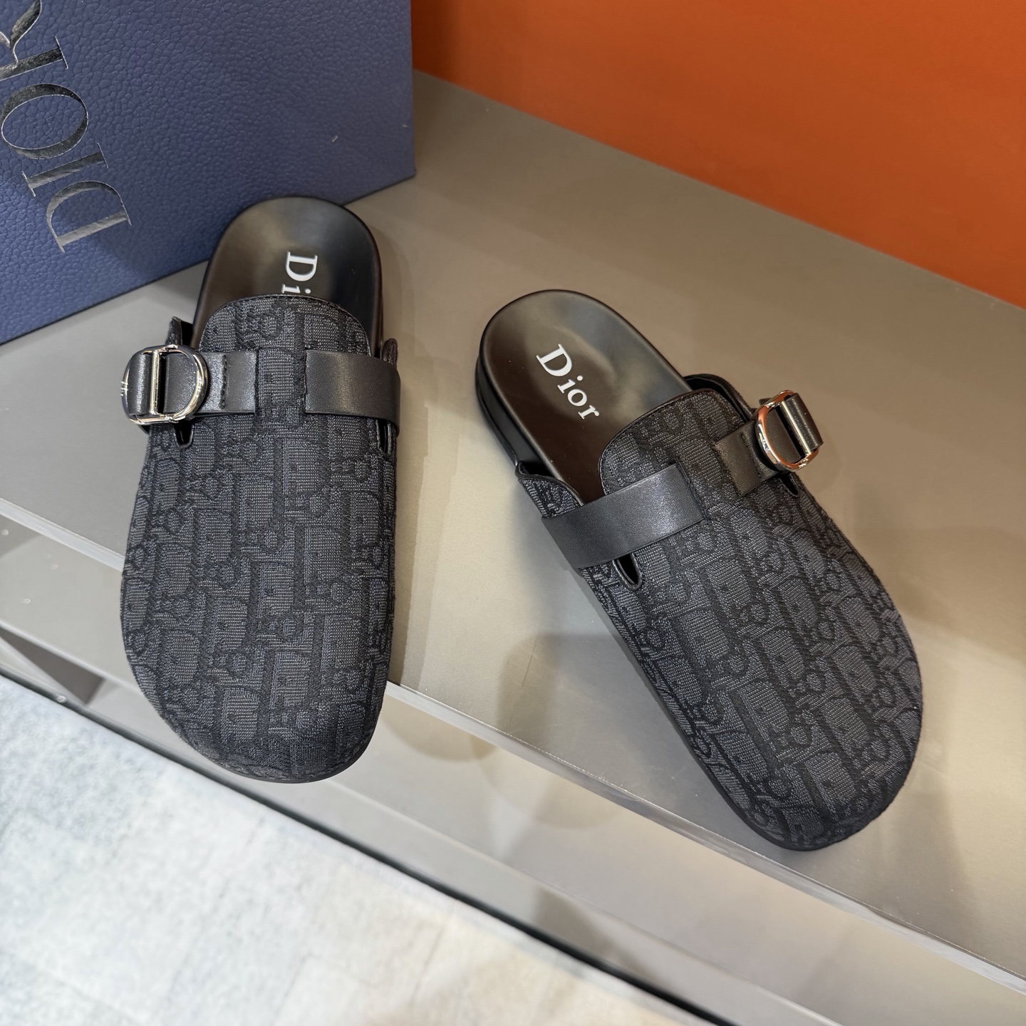 Dior