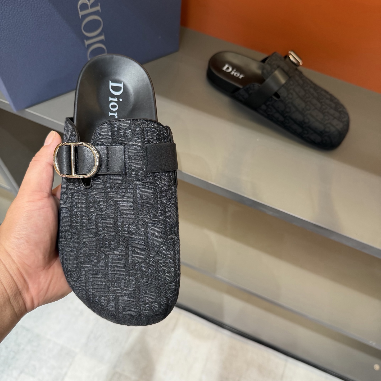 Dior