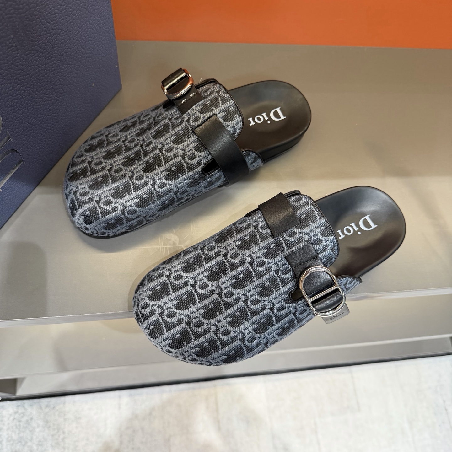 Dior