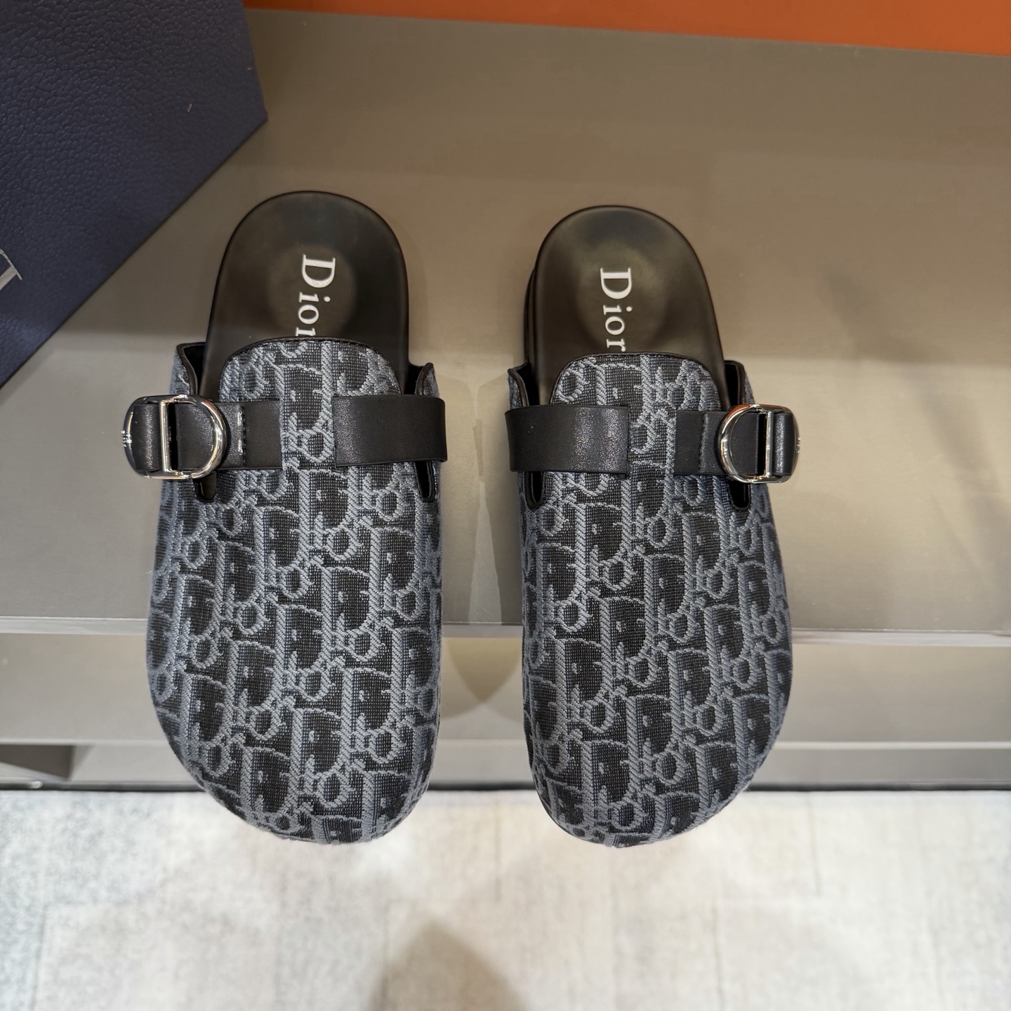 Dior