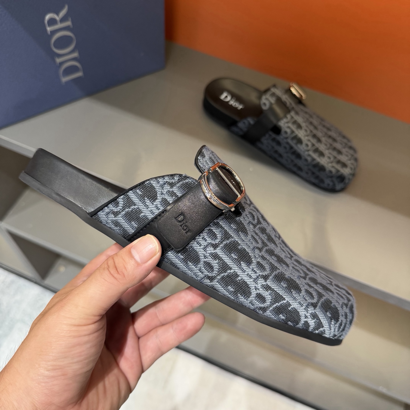 Dior