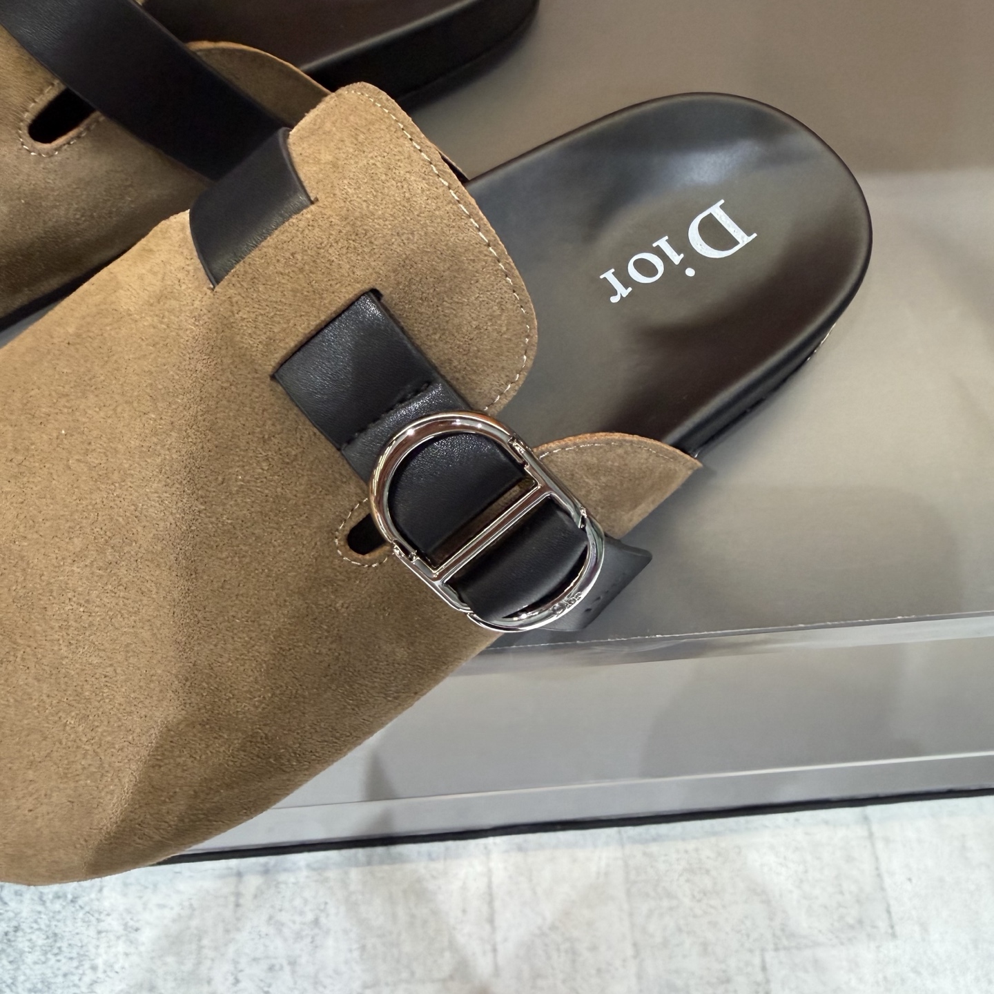 Dior