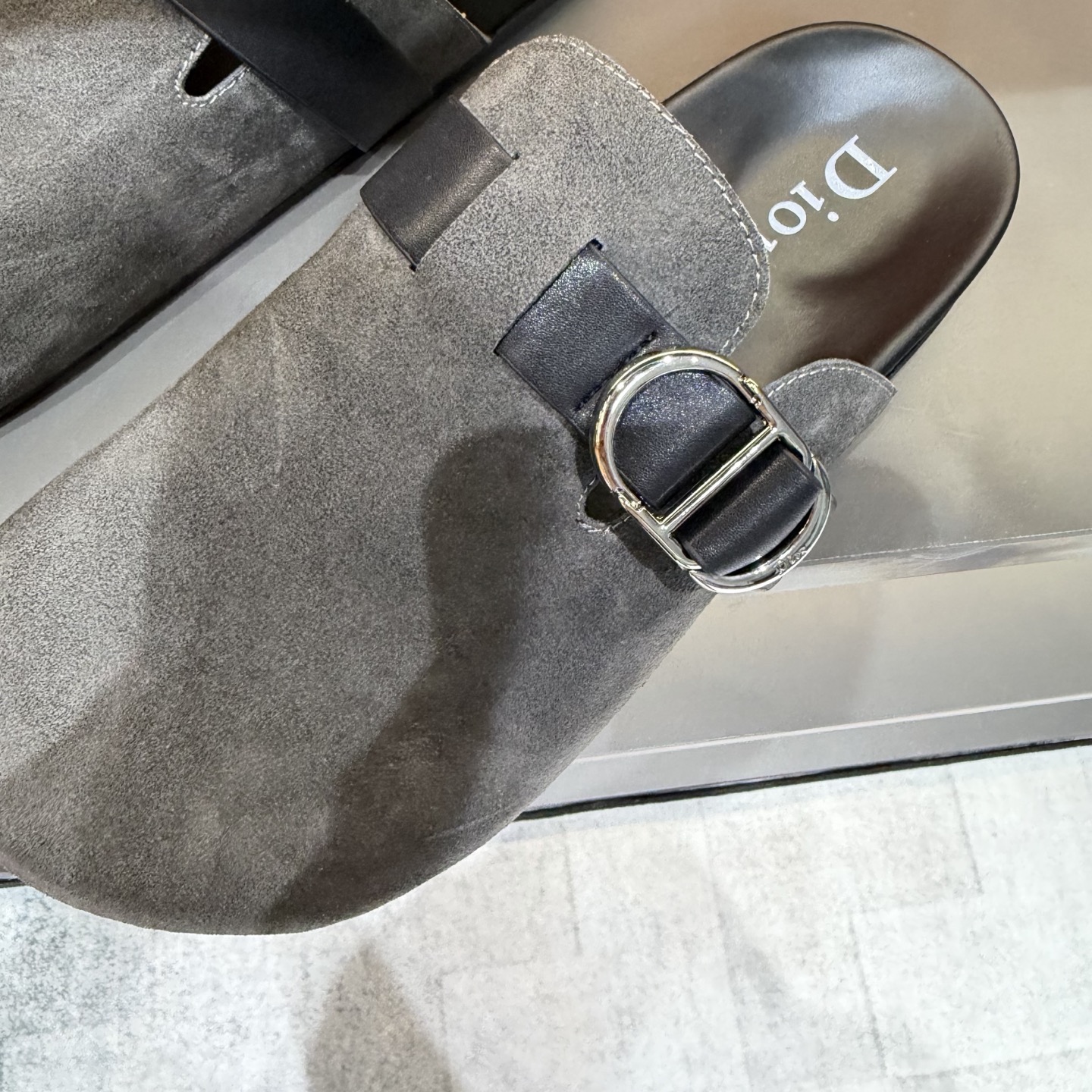 Dior