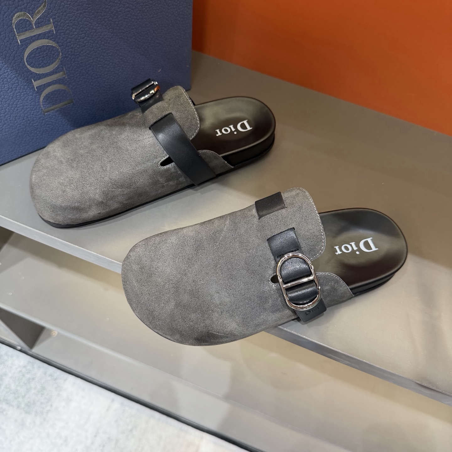 Dior