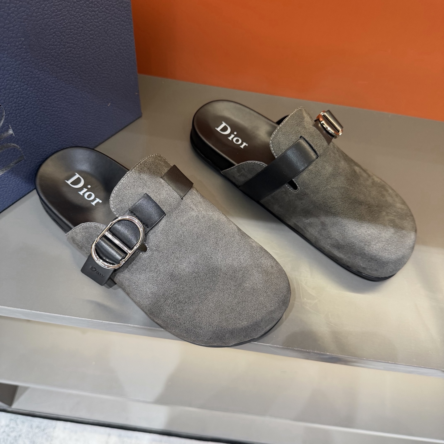 Dior