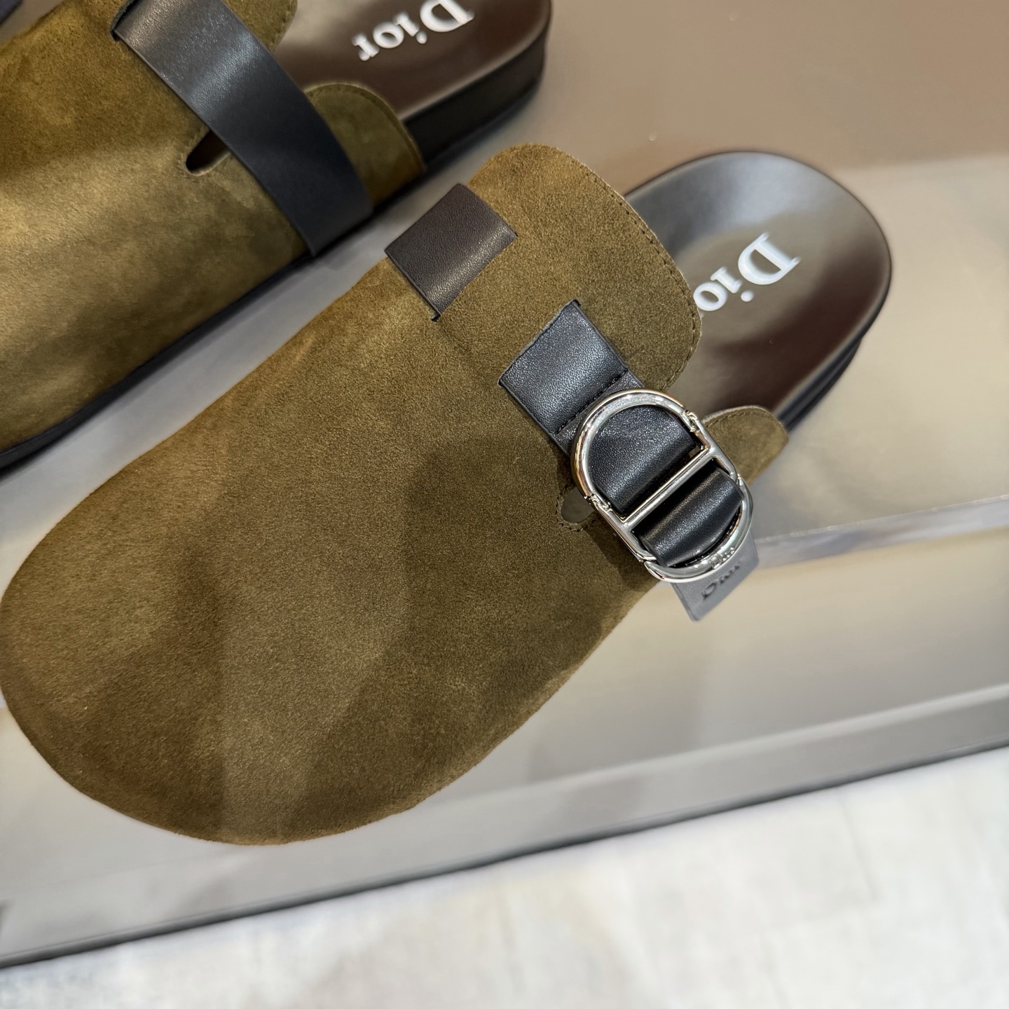 Dior