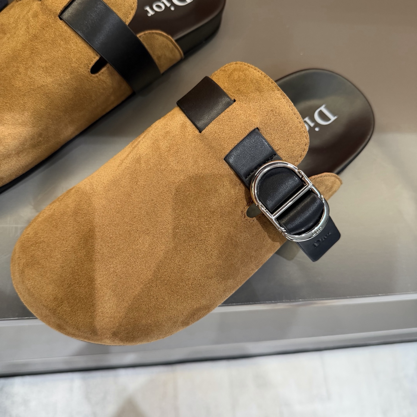 Dior
