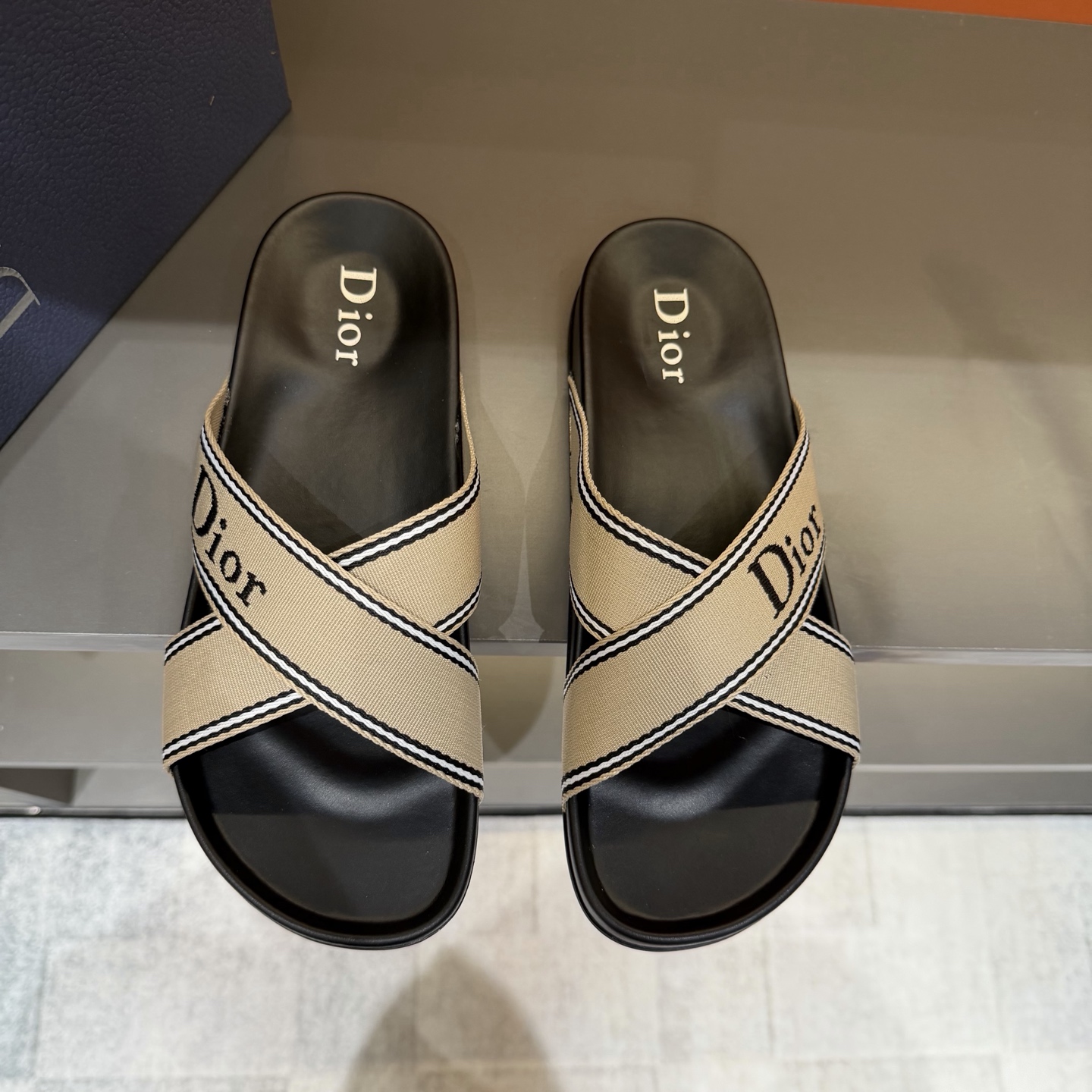 Dior
