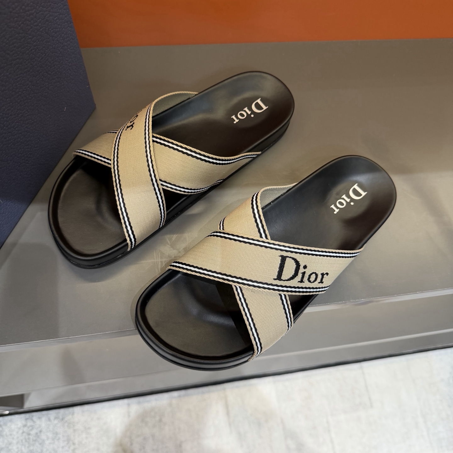 Dior
