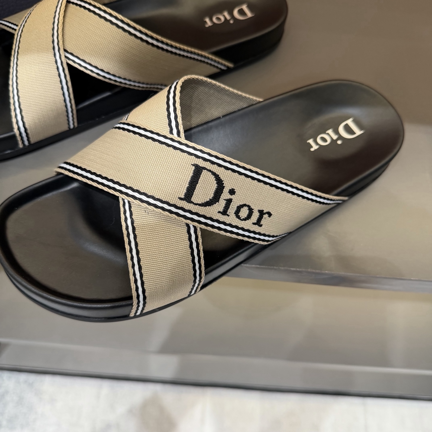 Dior