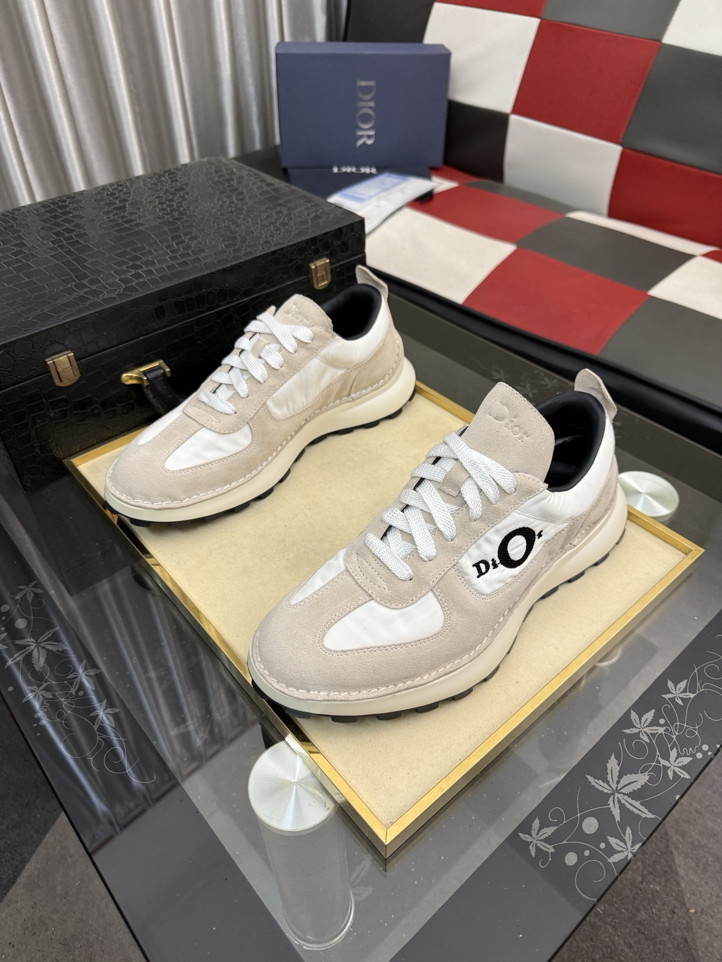 Dior