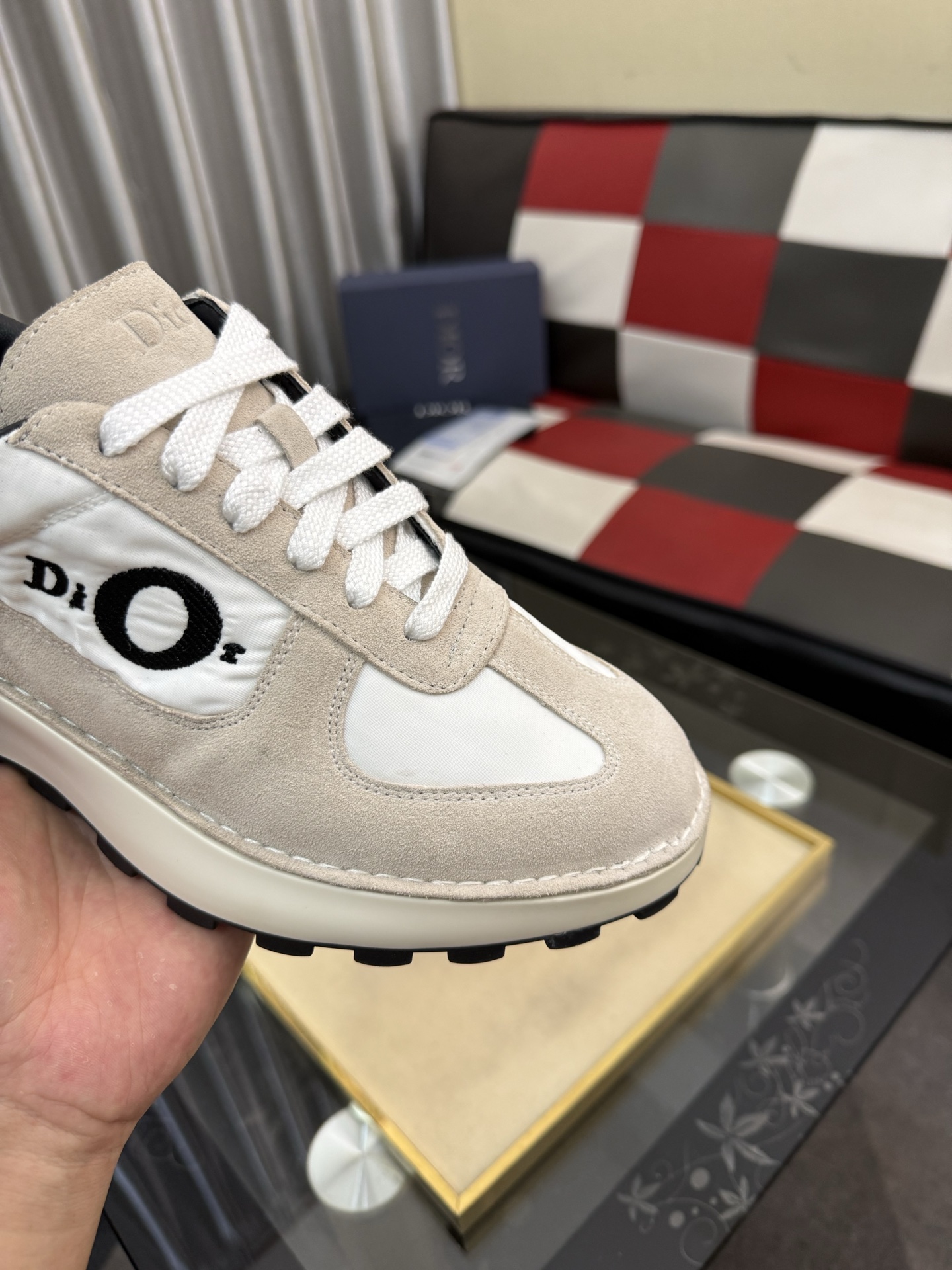 Dior