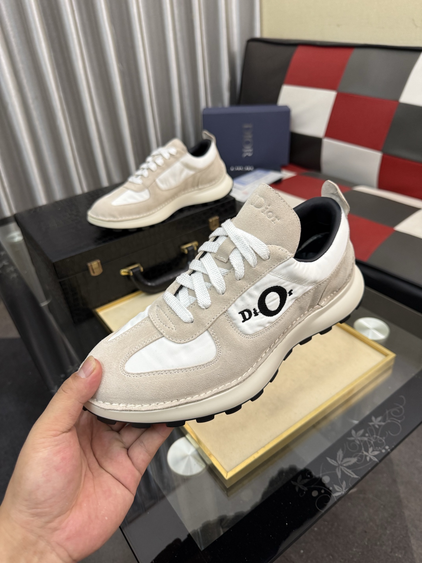 Dior