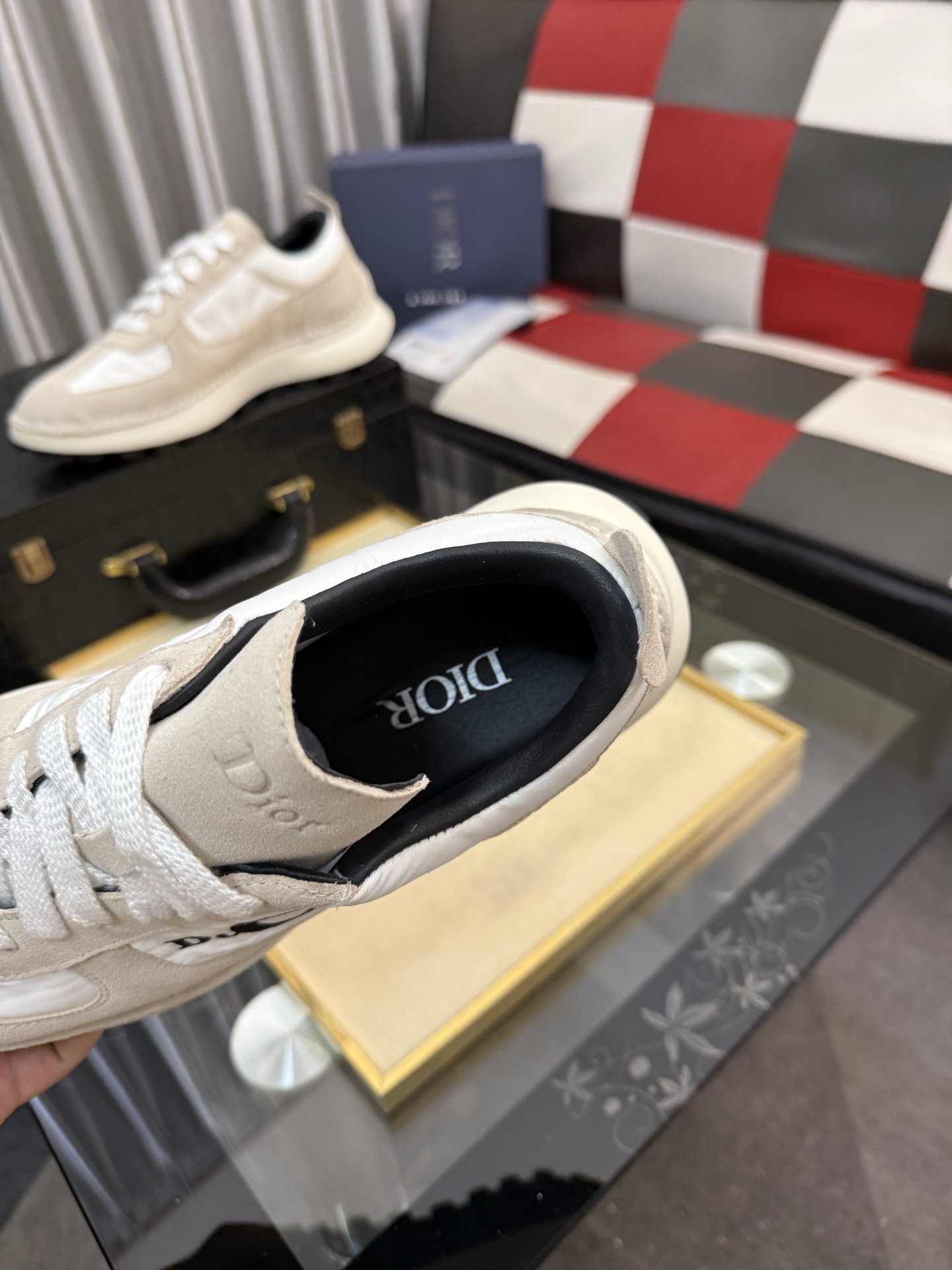 Dior
