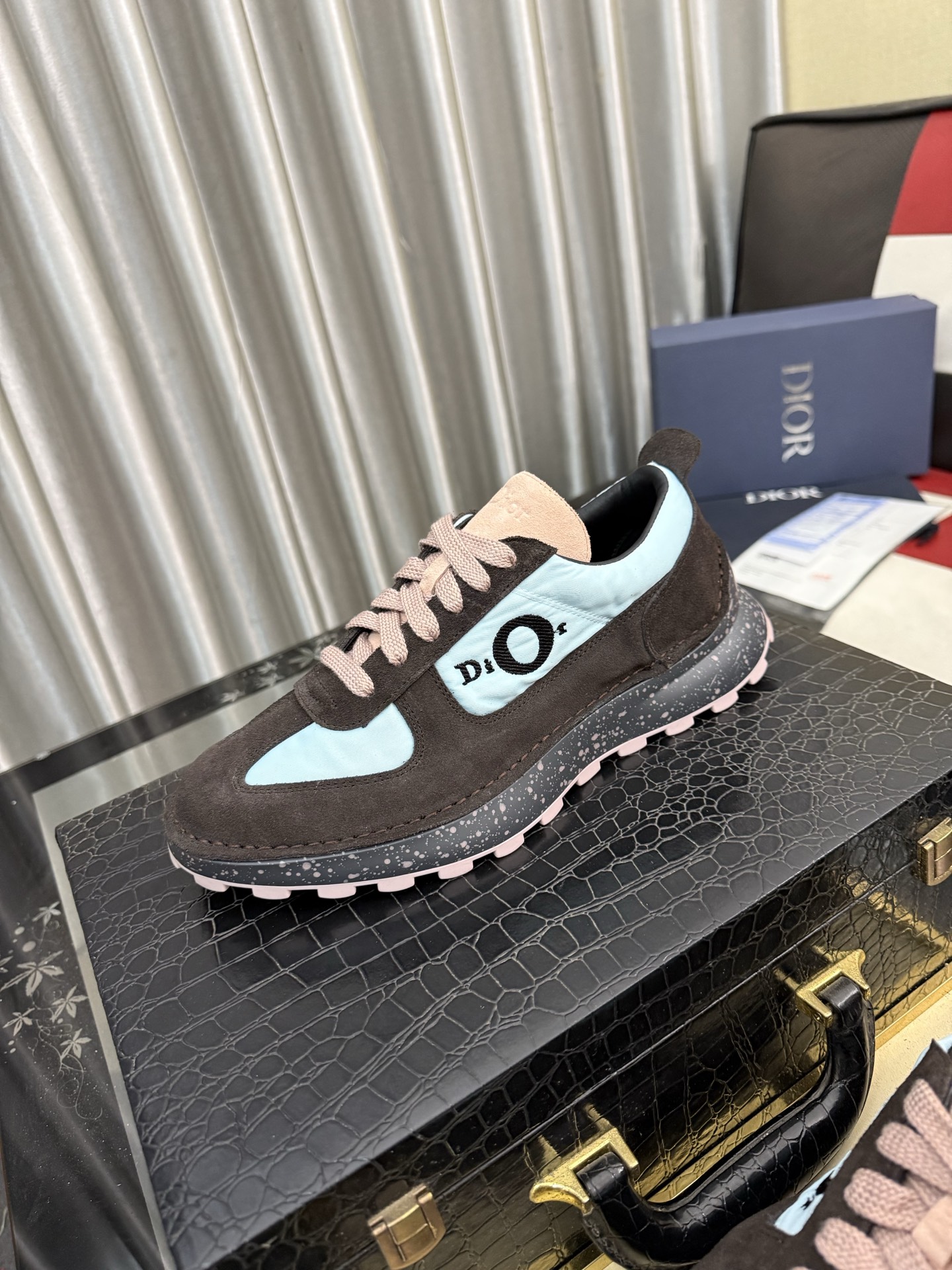 Dior
