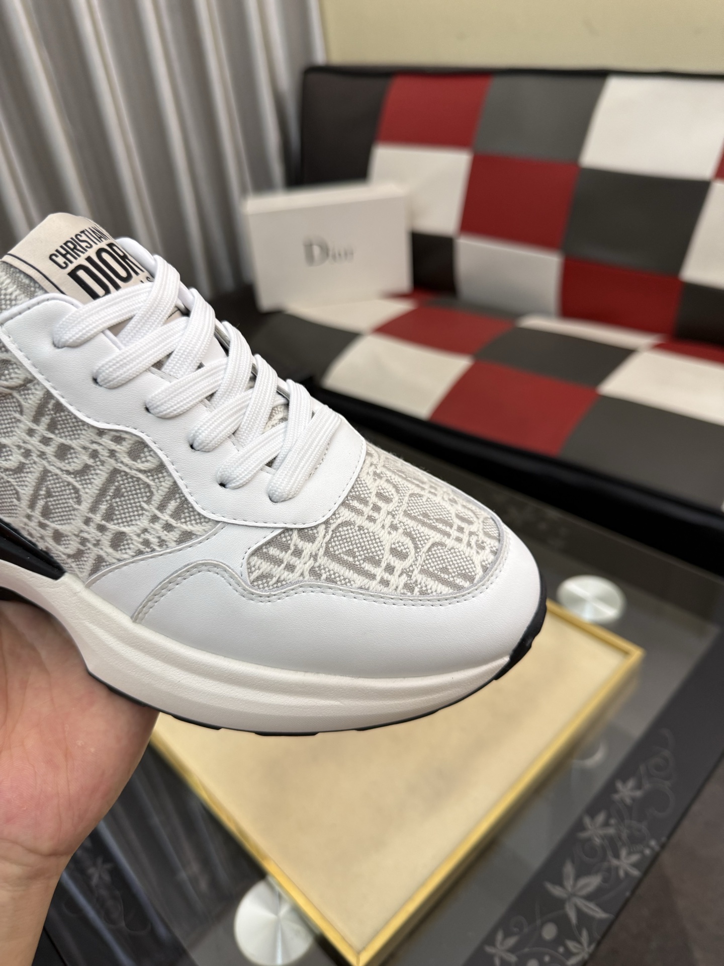 Dior