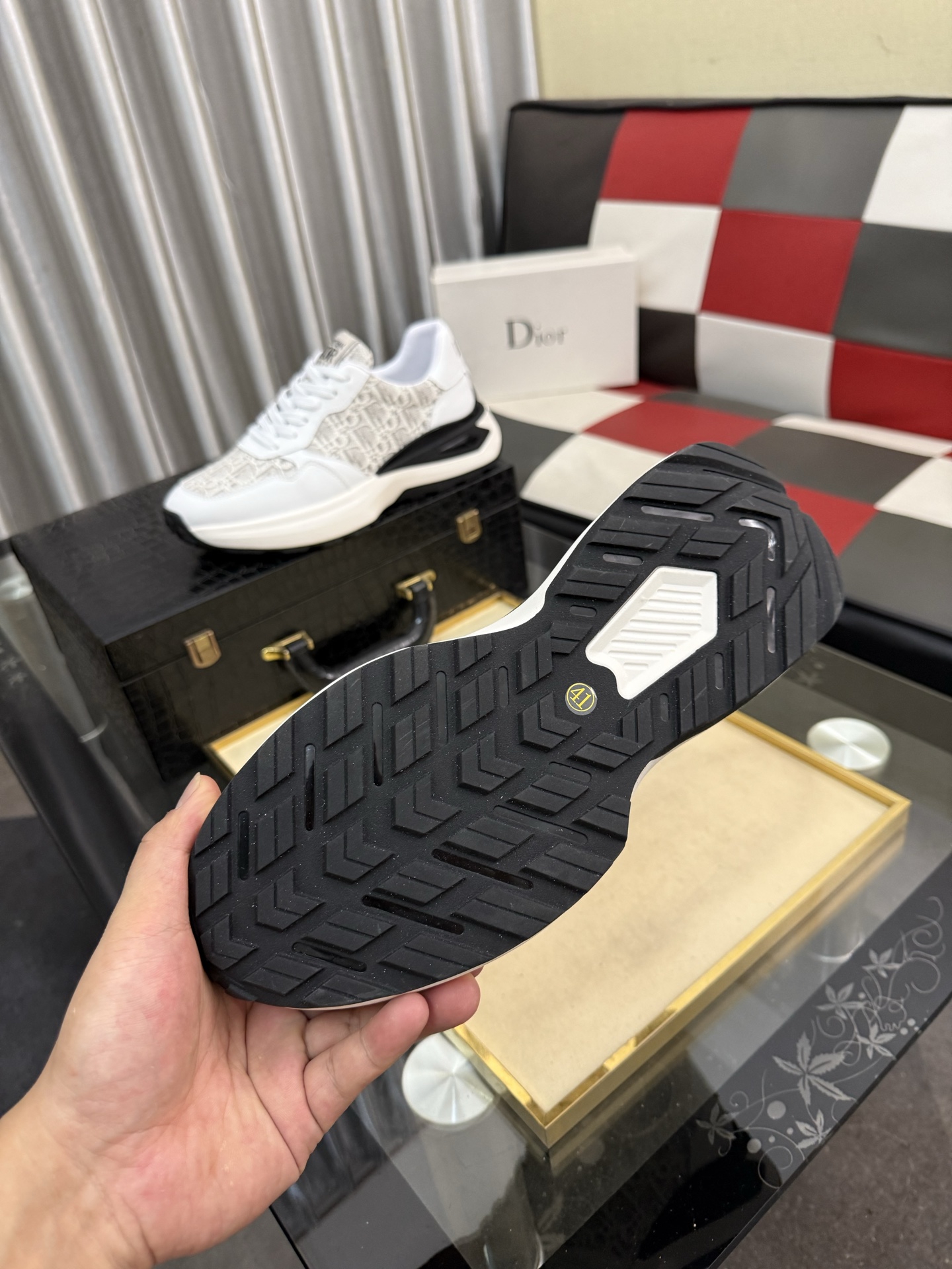 Dior