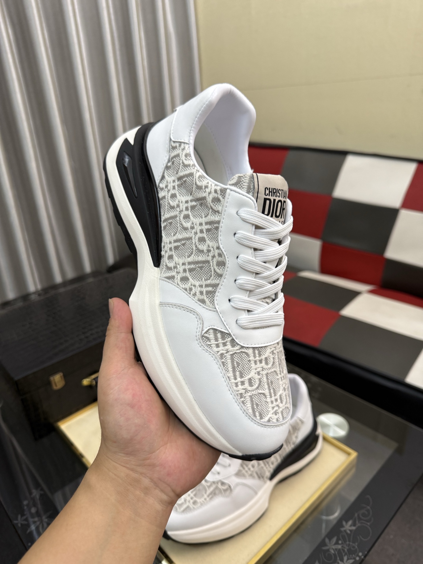 Dior