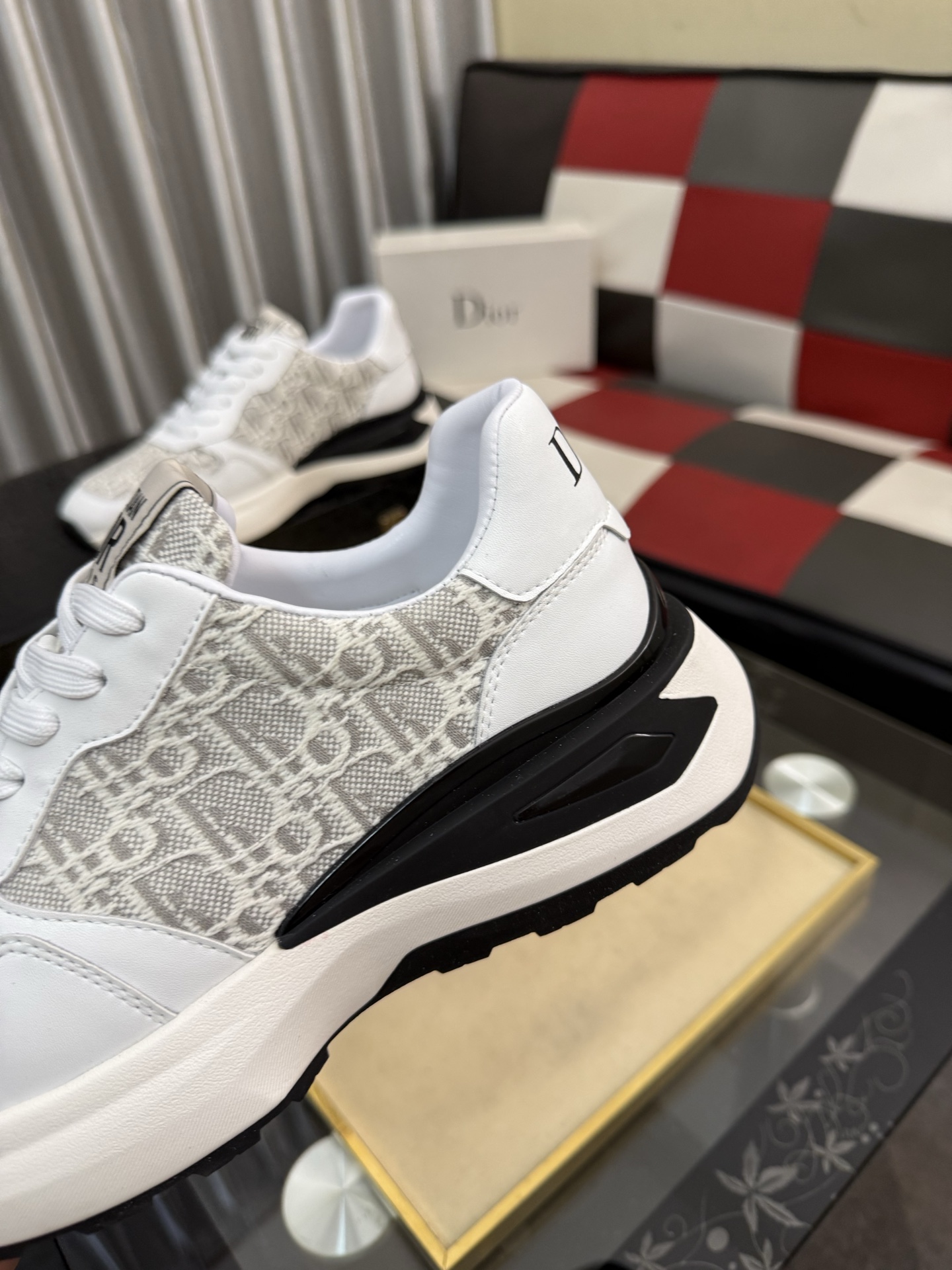 Dior