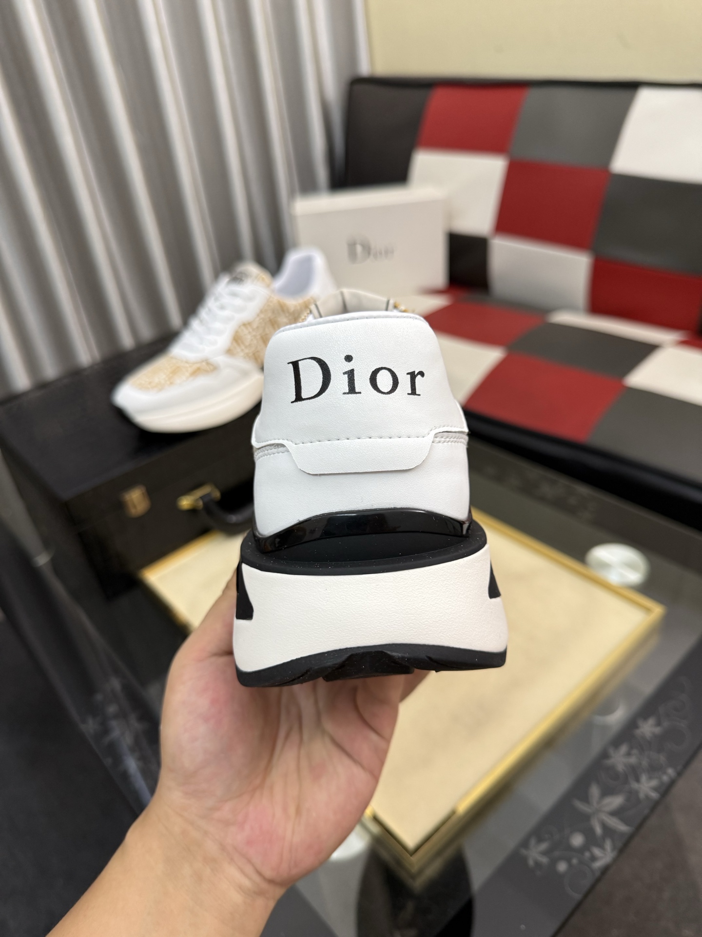 Dior
