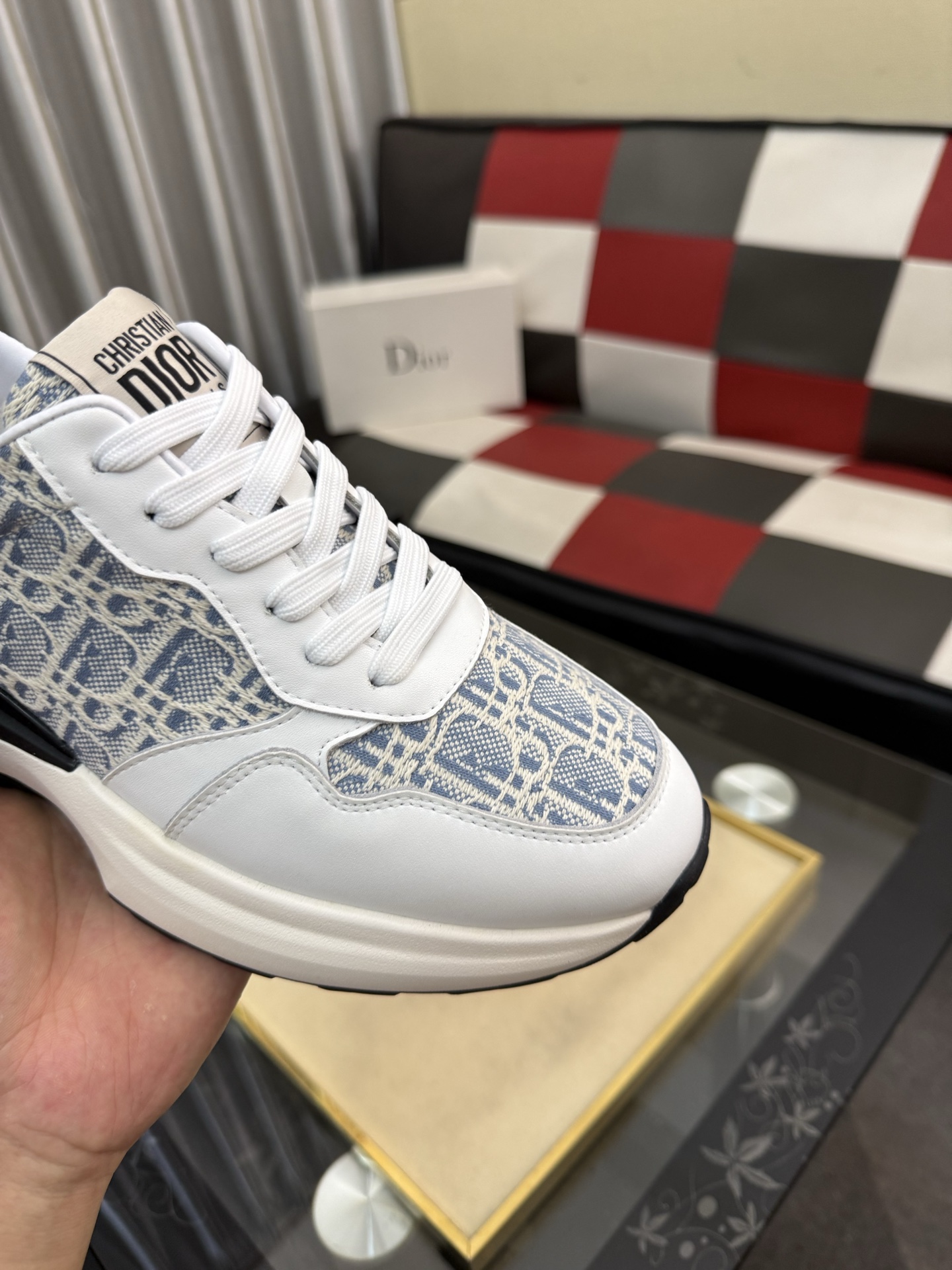 Dior