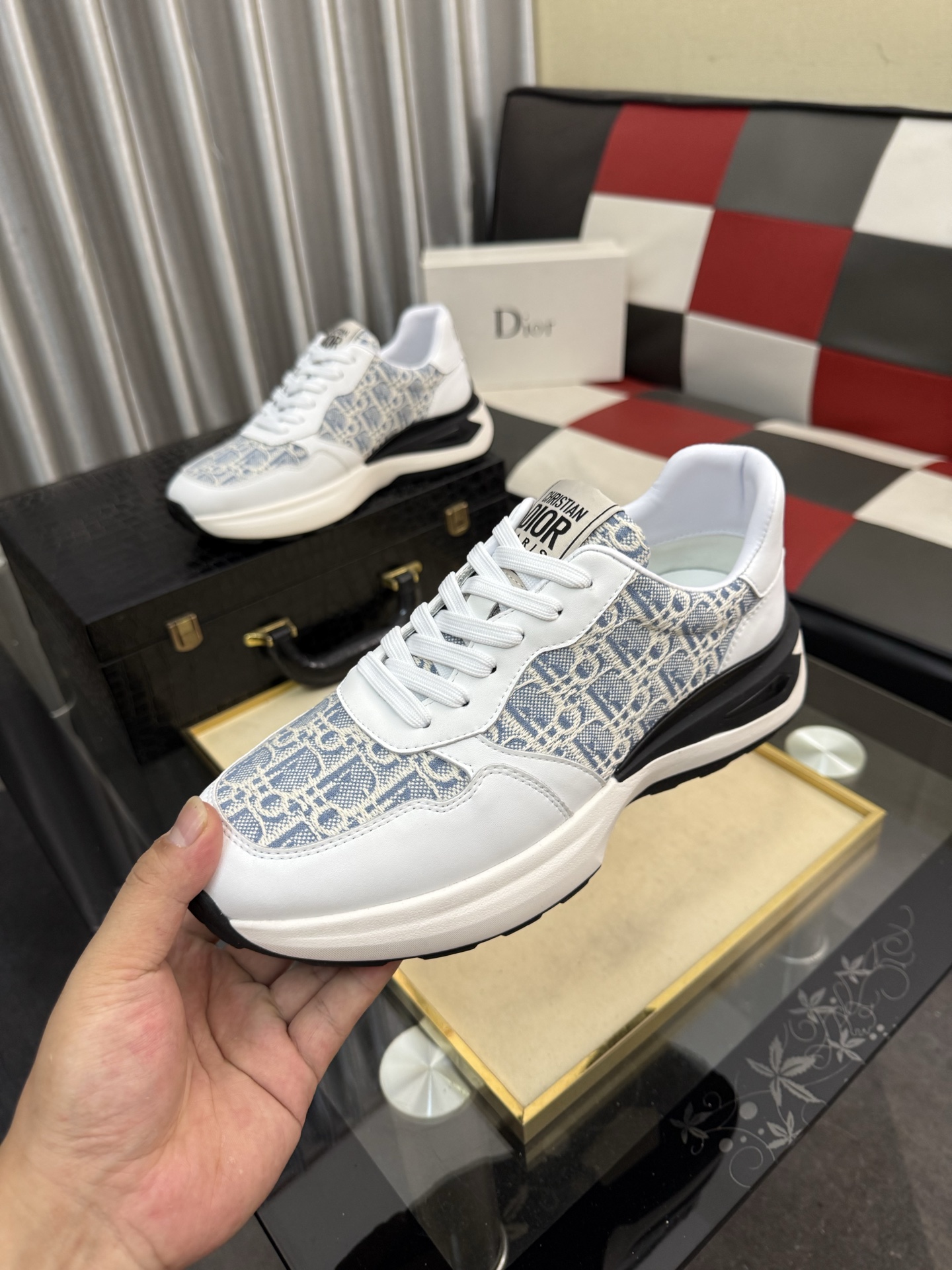 Dior
