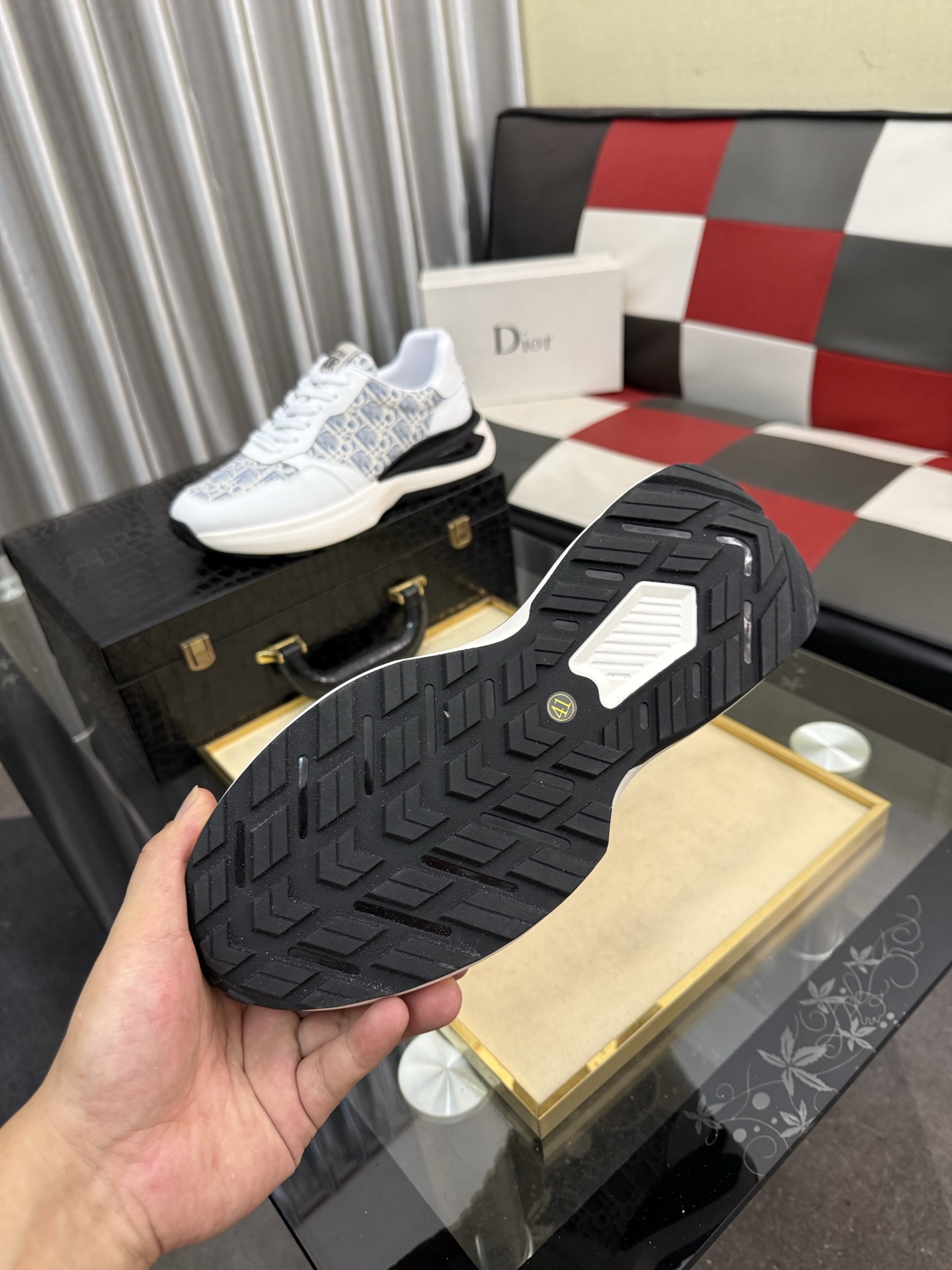 Dior