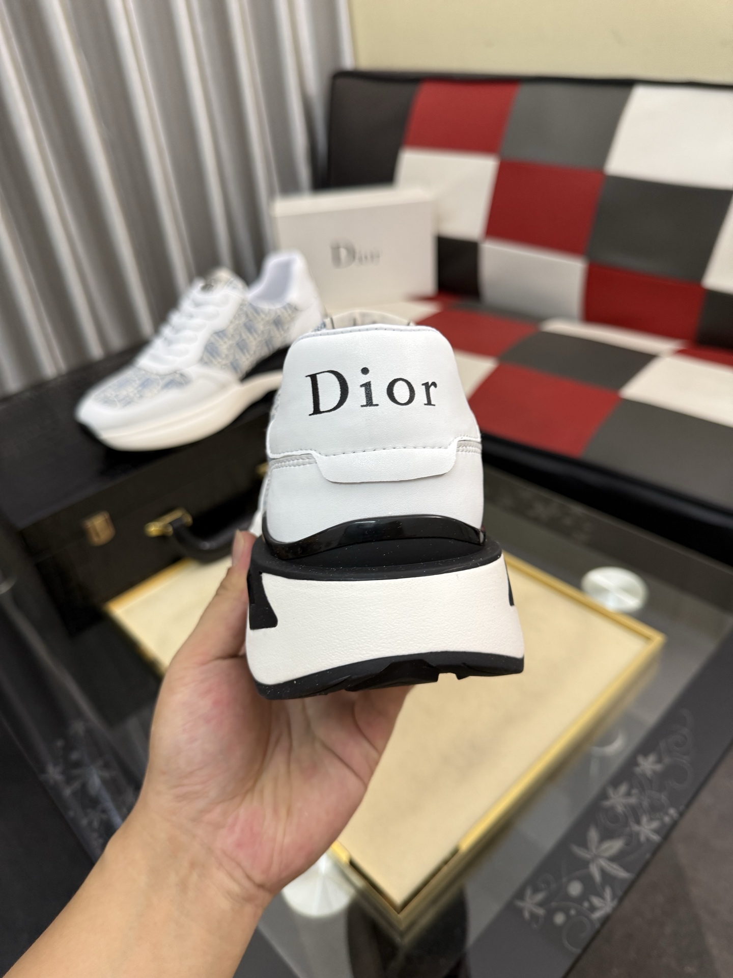Dior