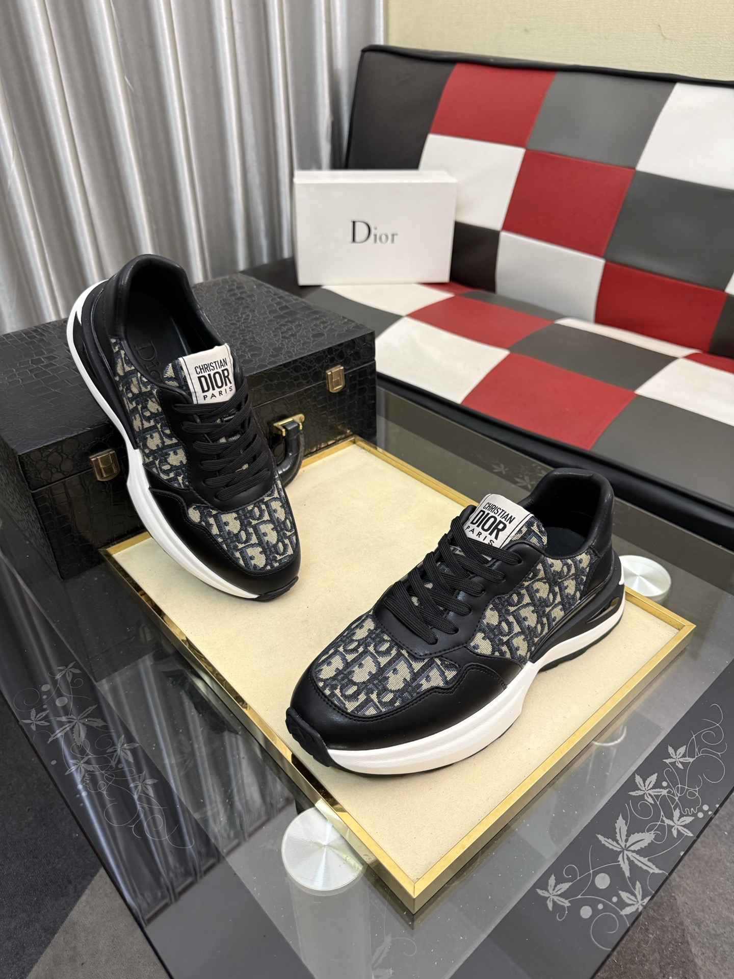 Dior