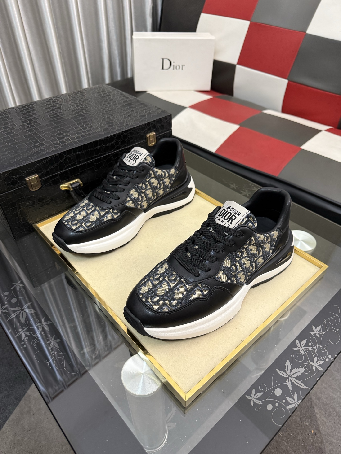 Dior