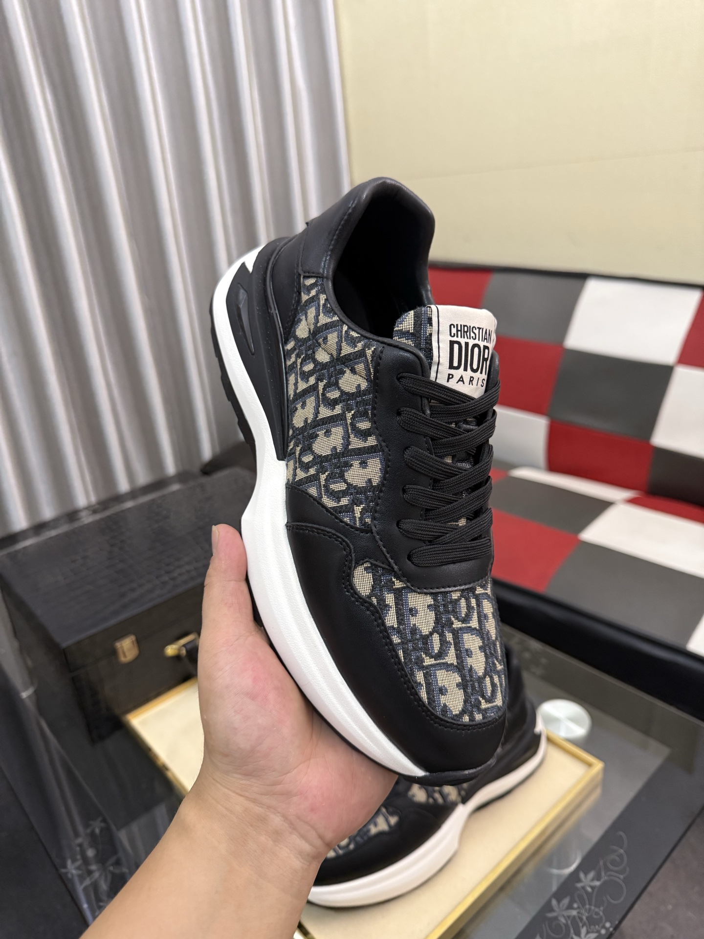 Dior