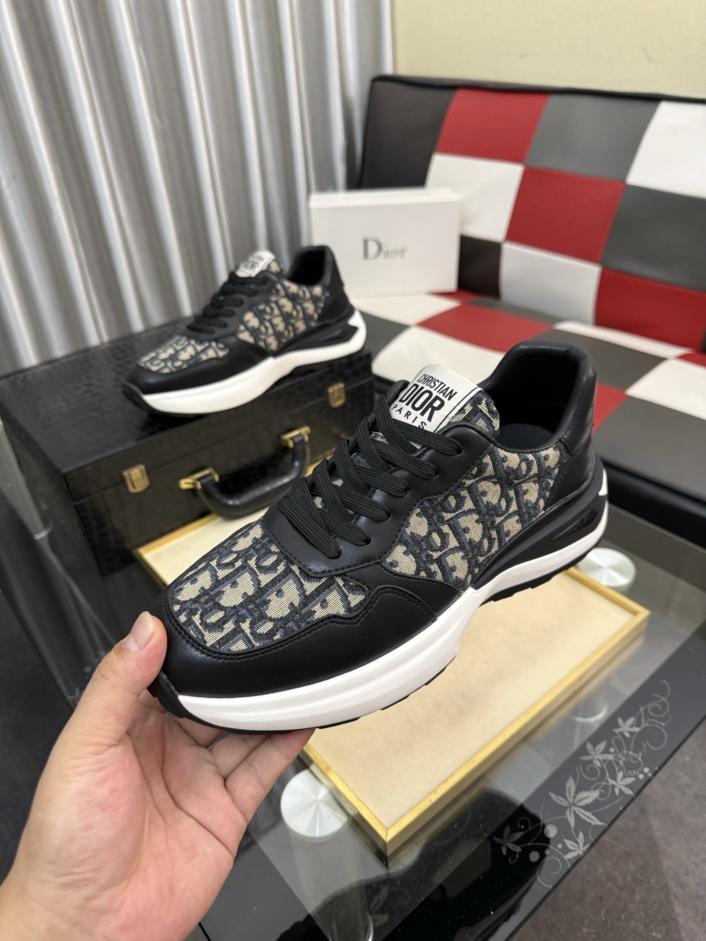 Dior