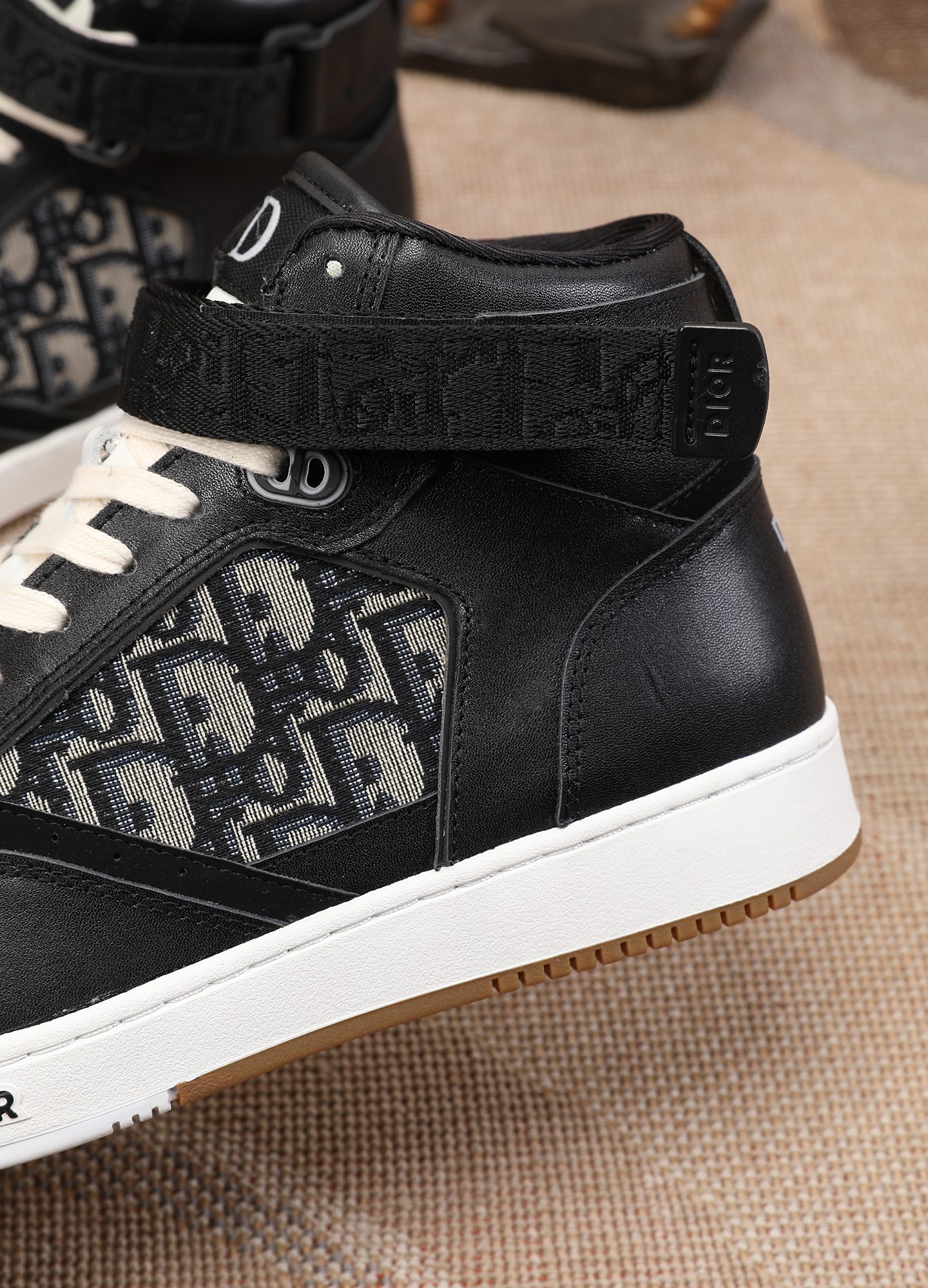 Dior shoe