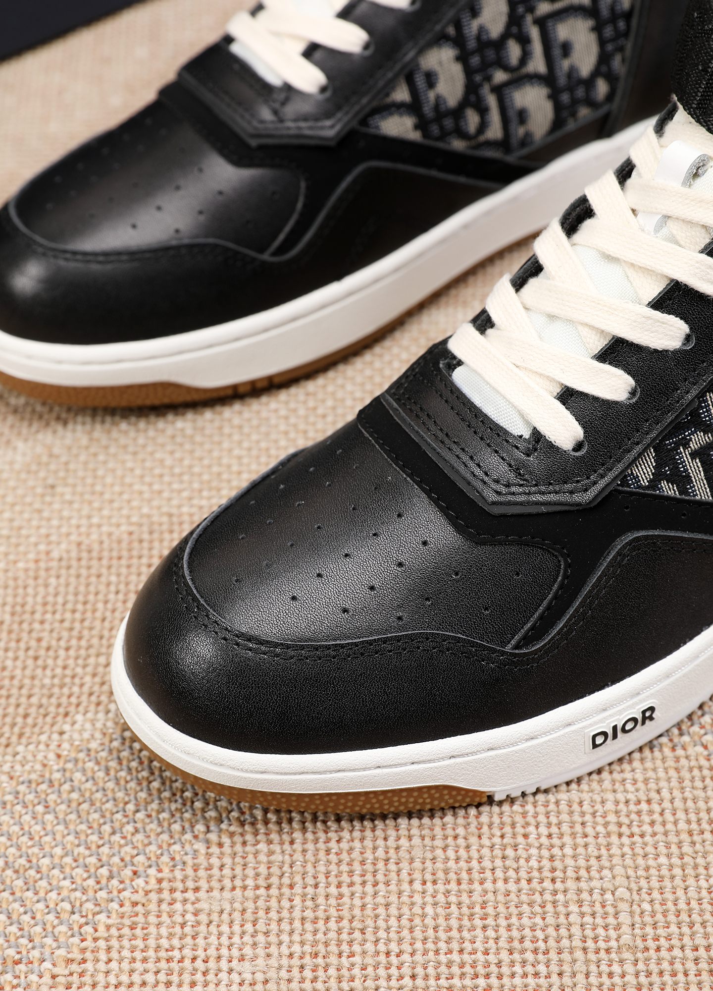 Dior shoe