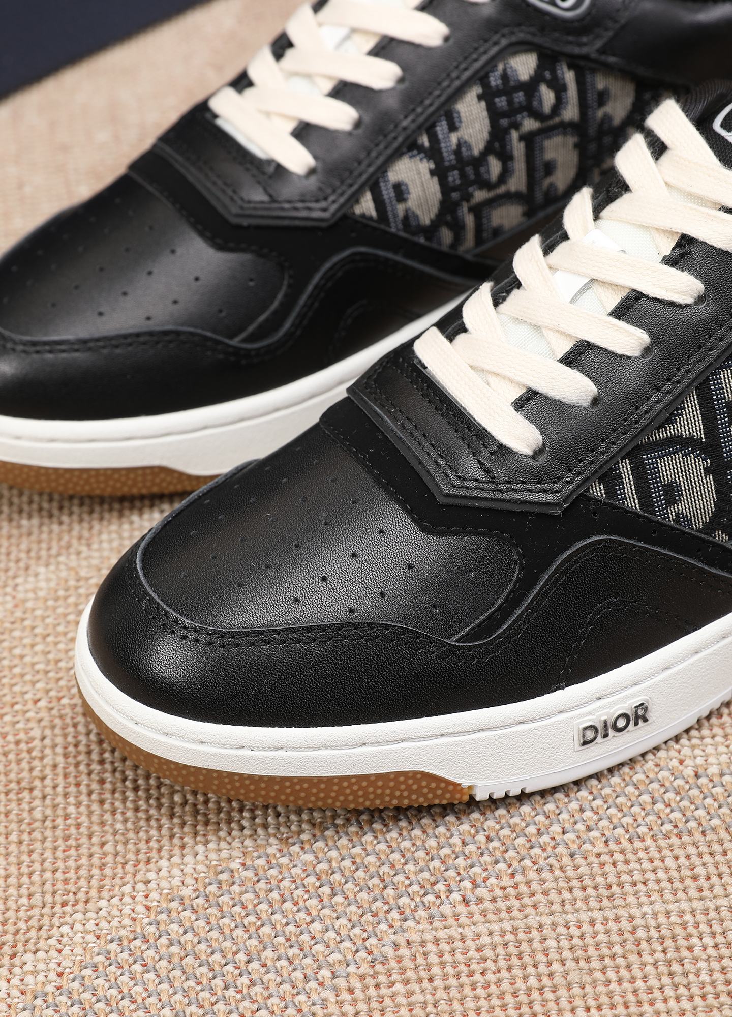Dior shoe