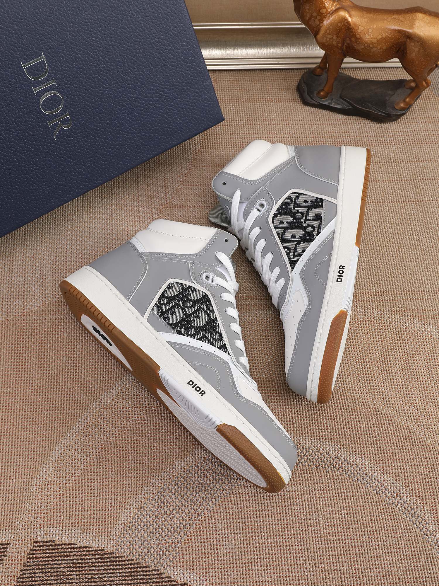 Dior shoe