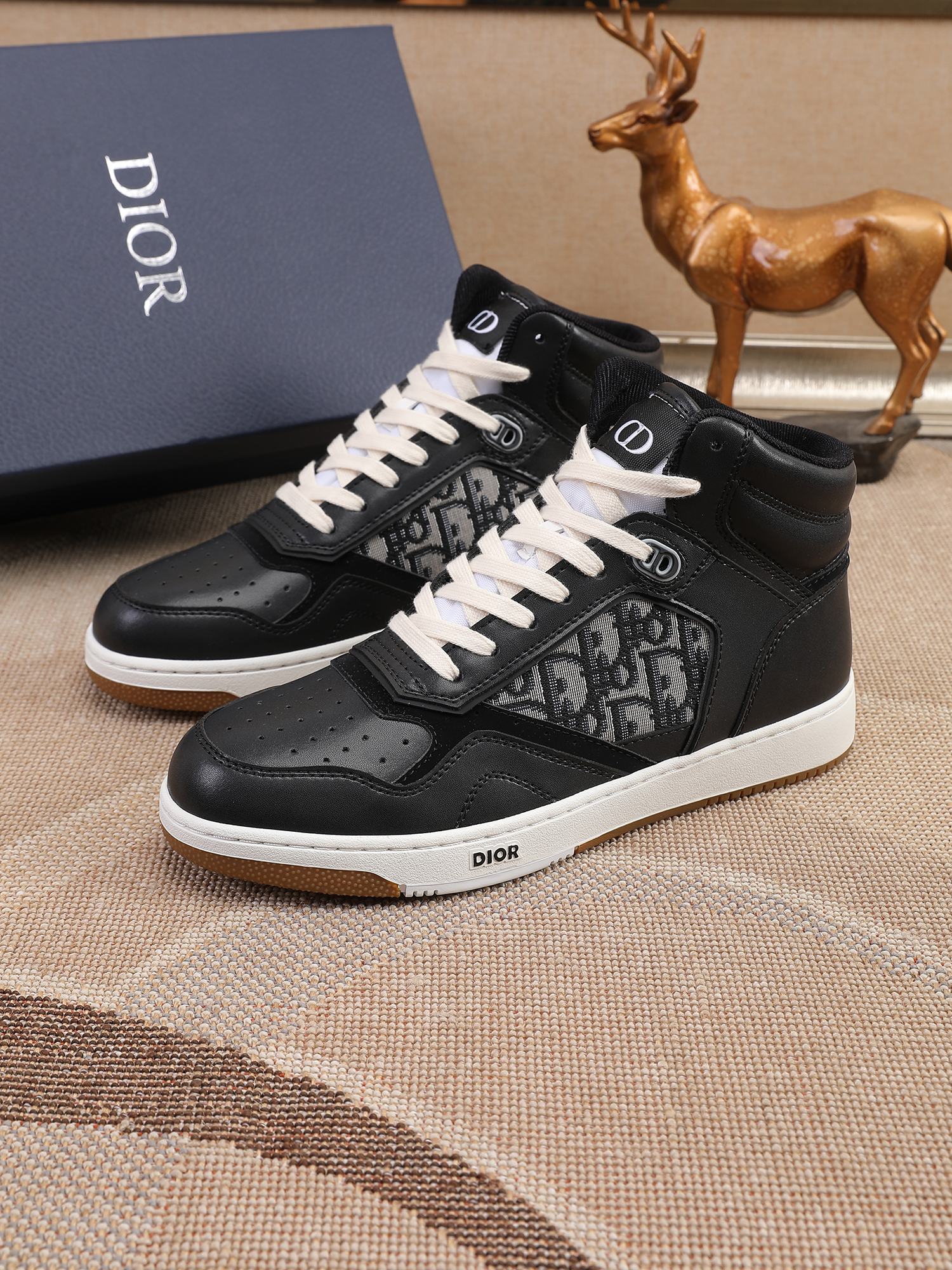 Dior shoe