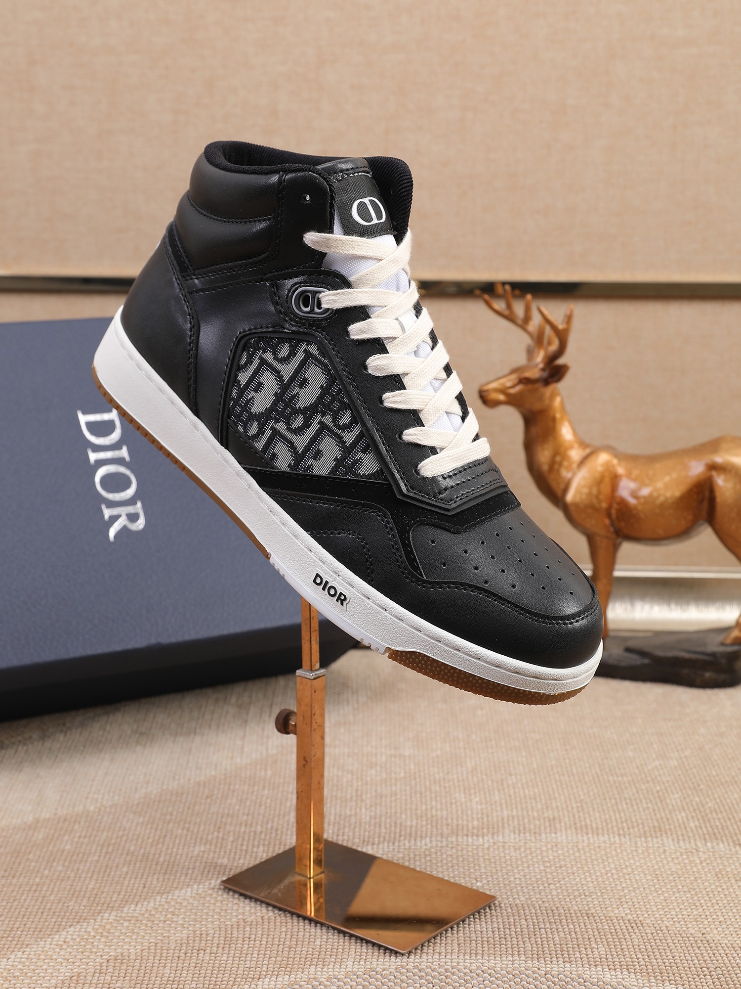 Dior shoe