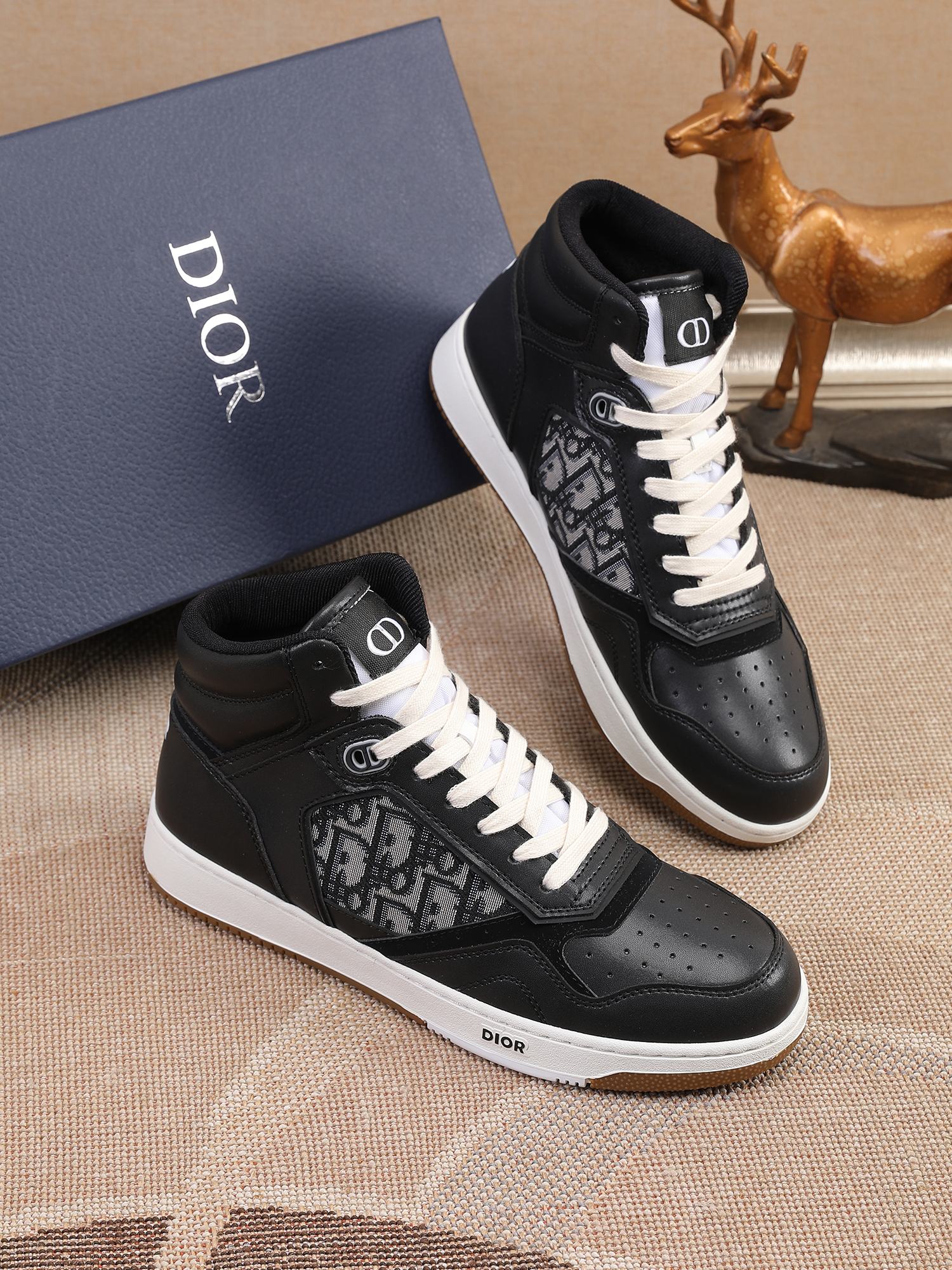 Dior shoe